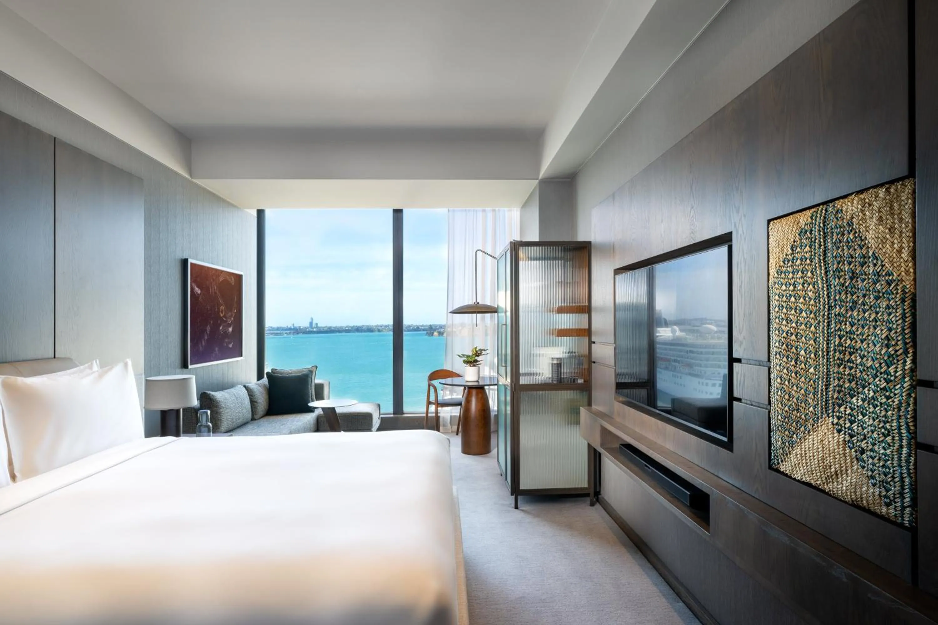 Photo of the whole room, Bed in InterContinental Auckland by IHG