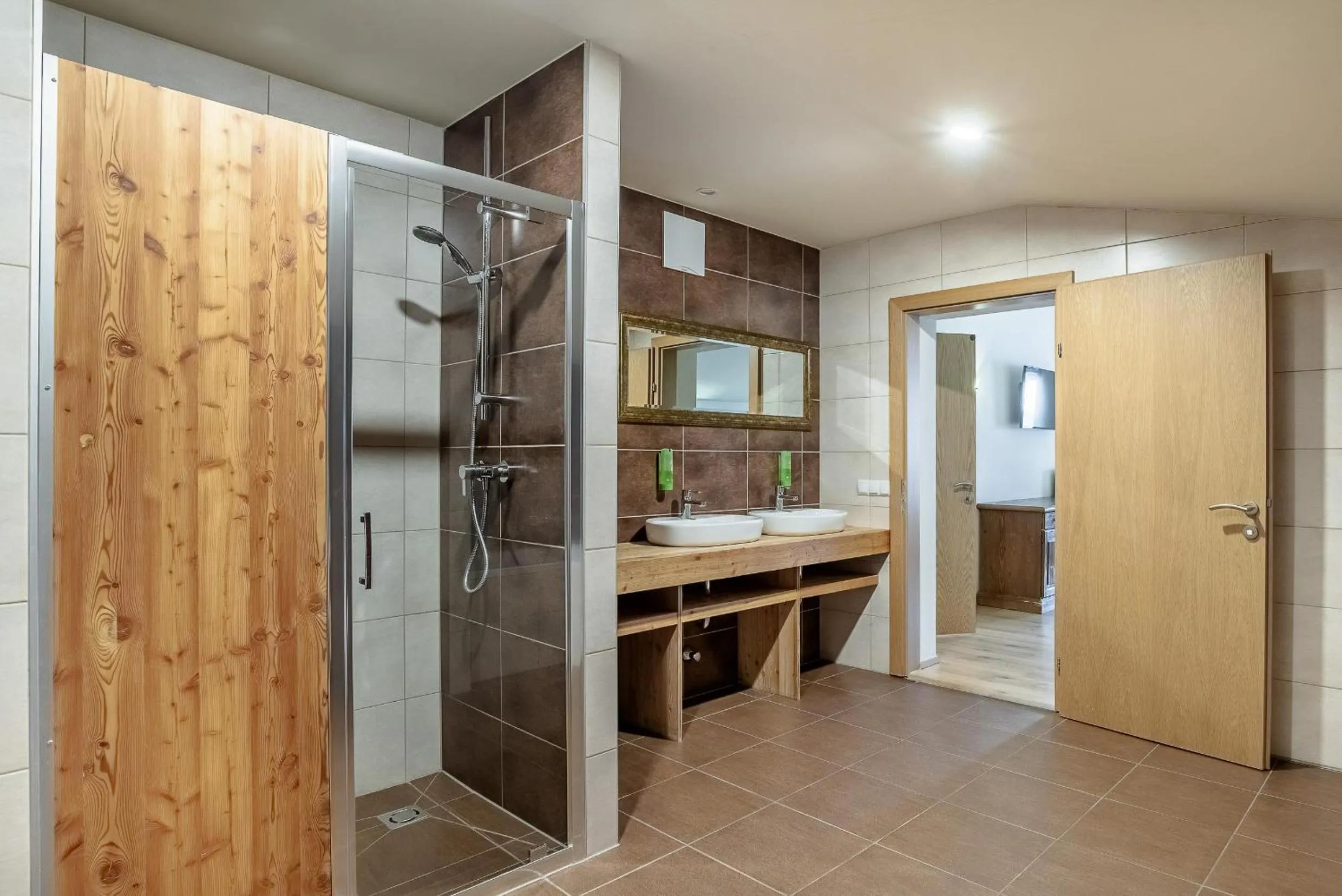 Photo of the whole room in Hotel Victoriya