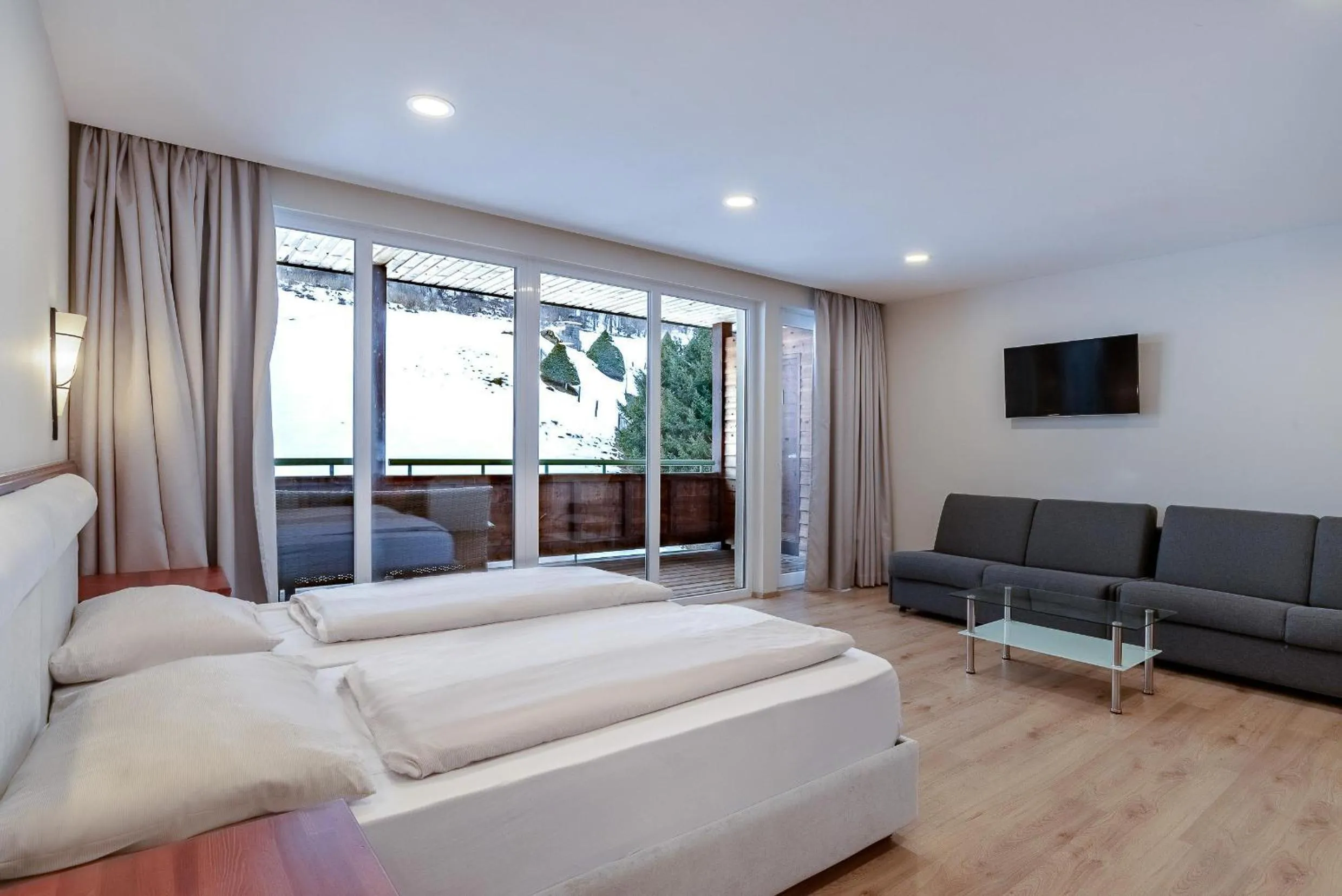 Photo of the whole room, Bed in Hotel Victoriya