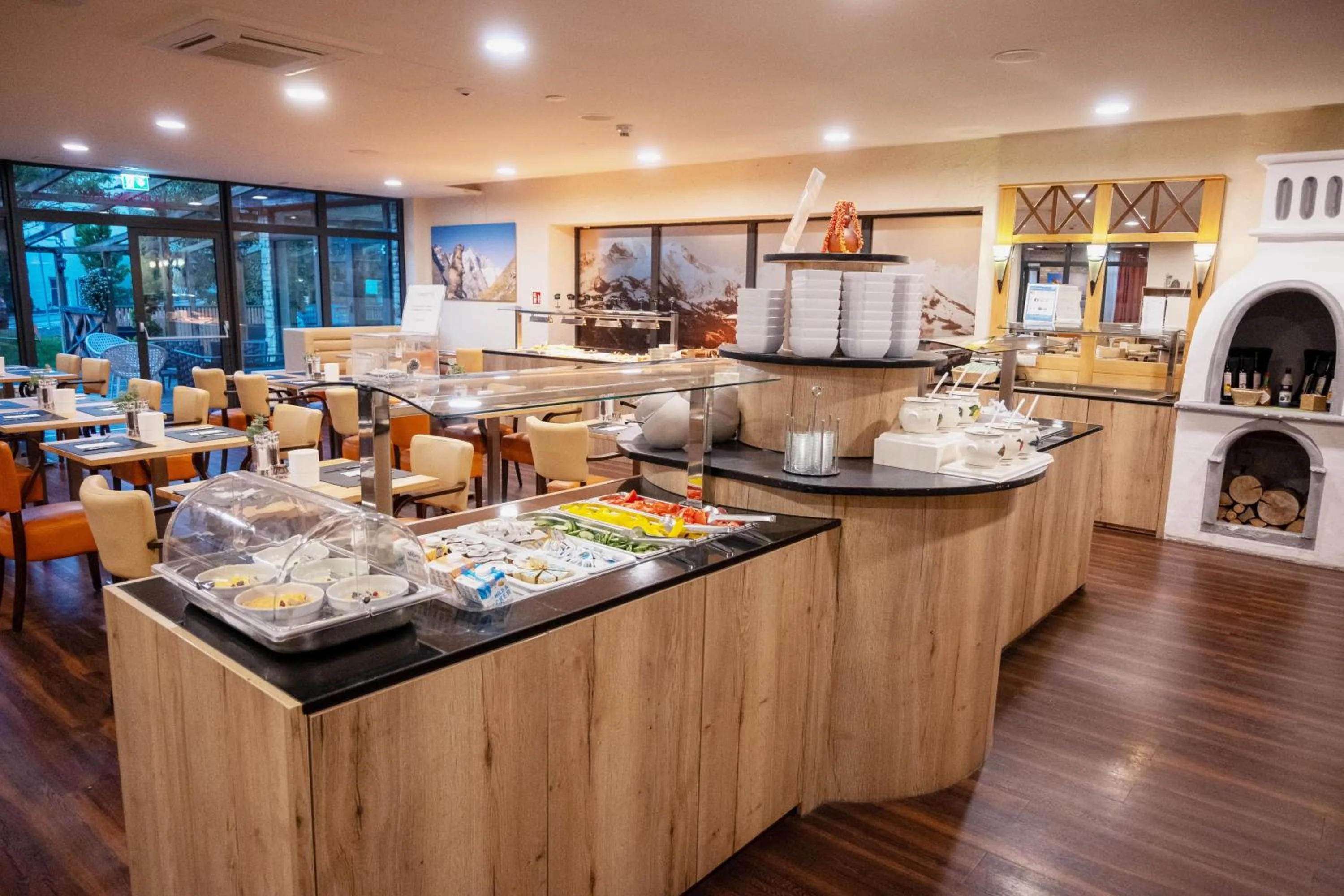 Restaurant/places to eat in Hotel Victoriya