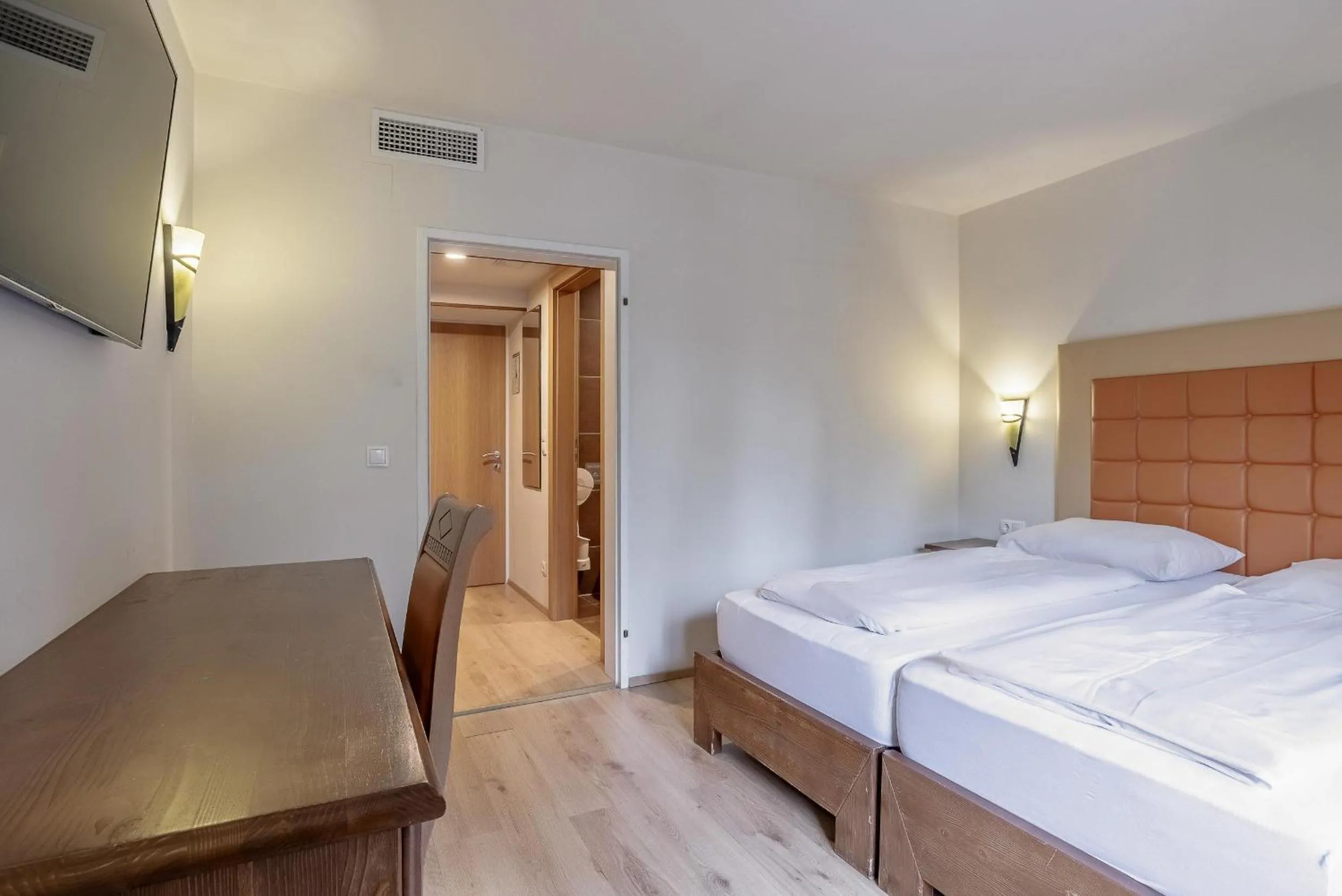 Photo of the whole room, Bed in Hotel Victoriya