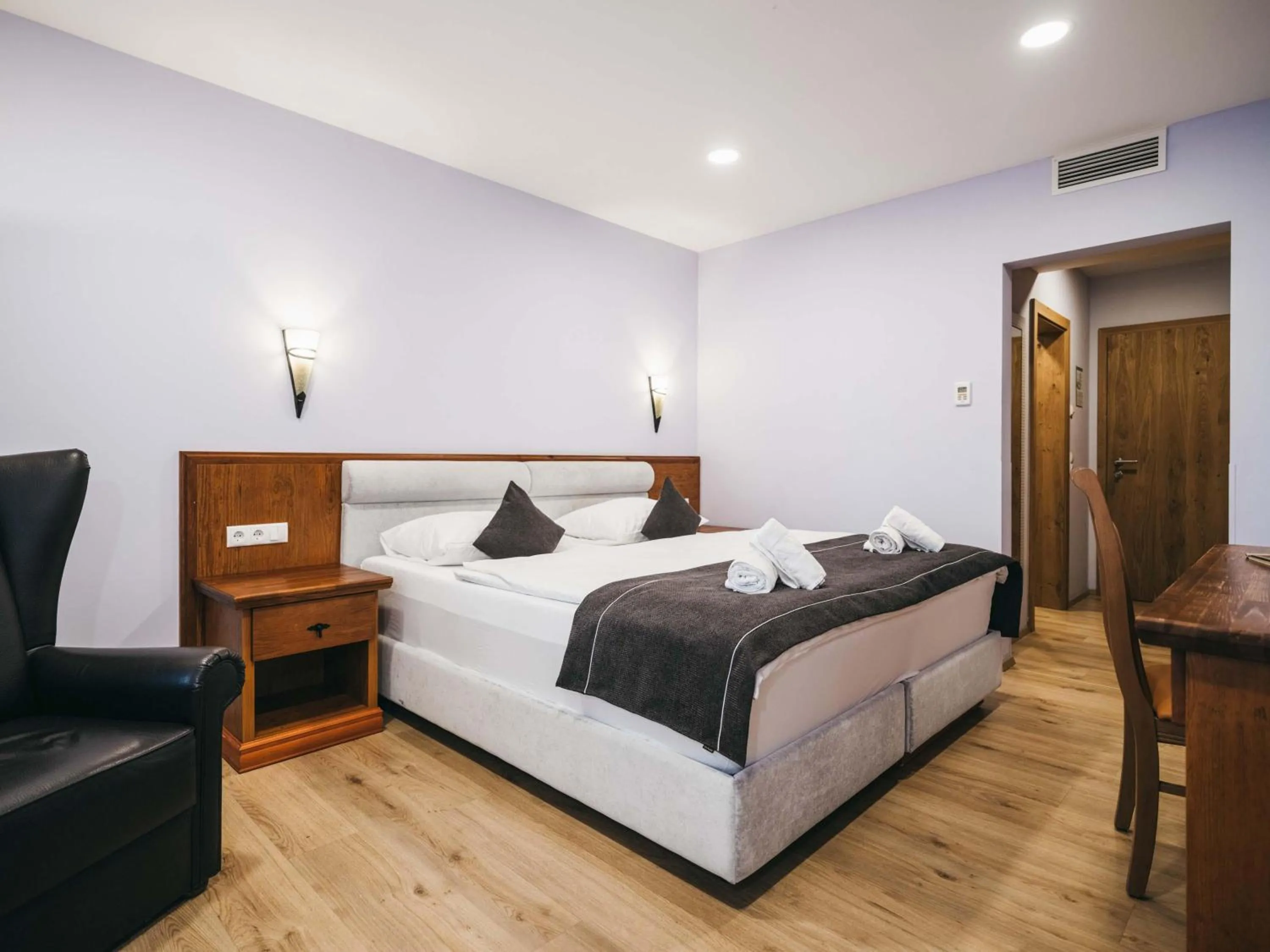 Photo of the whole room, Bed in Hotel Victoriya