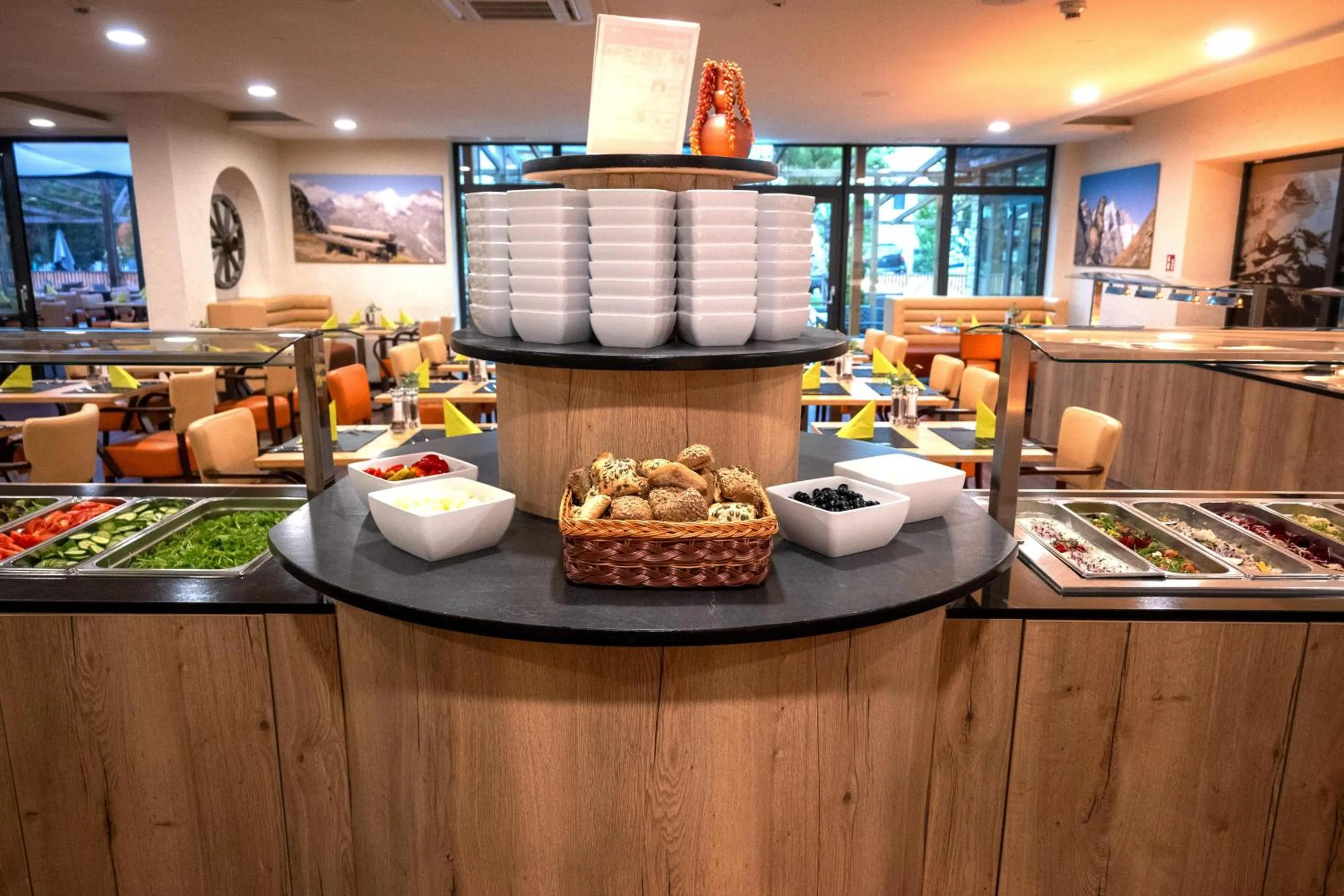 Restaurant/places to eat in Hotel Victoriya