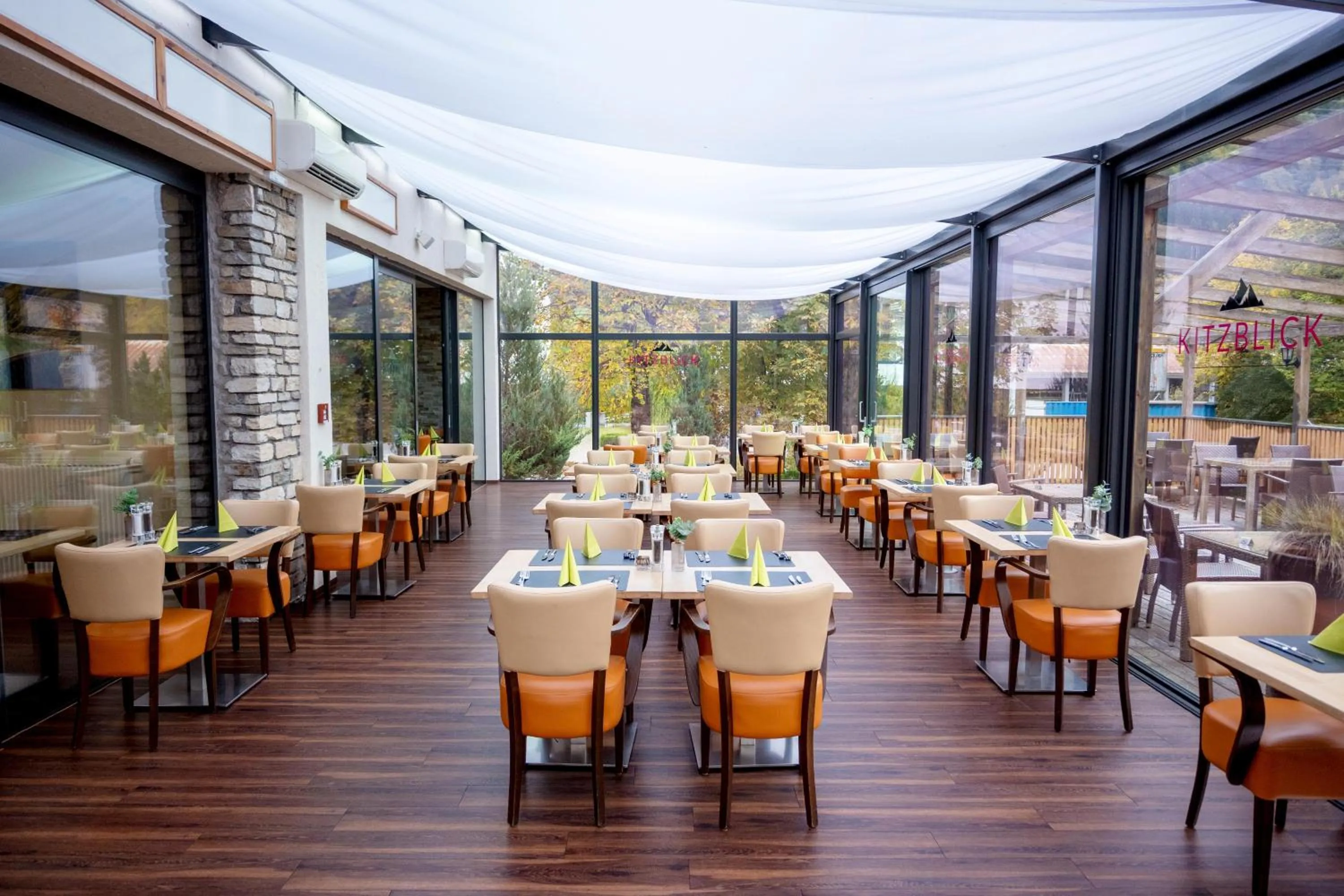 Restaurant/places to eat in Hotel Victoriya