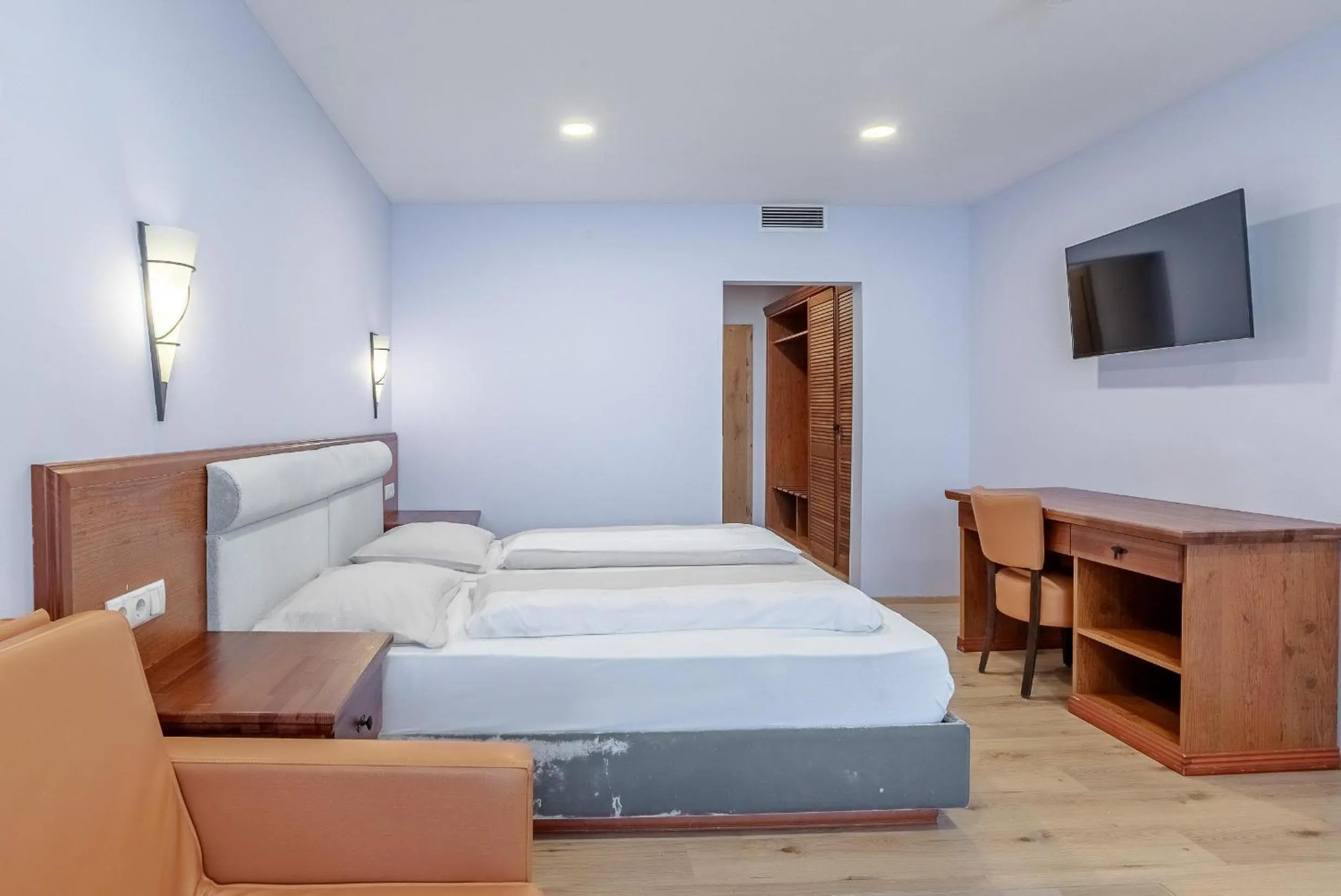 Photo of the whole room, Bed in Hotel Victoriya