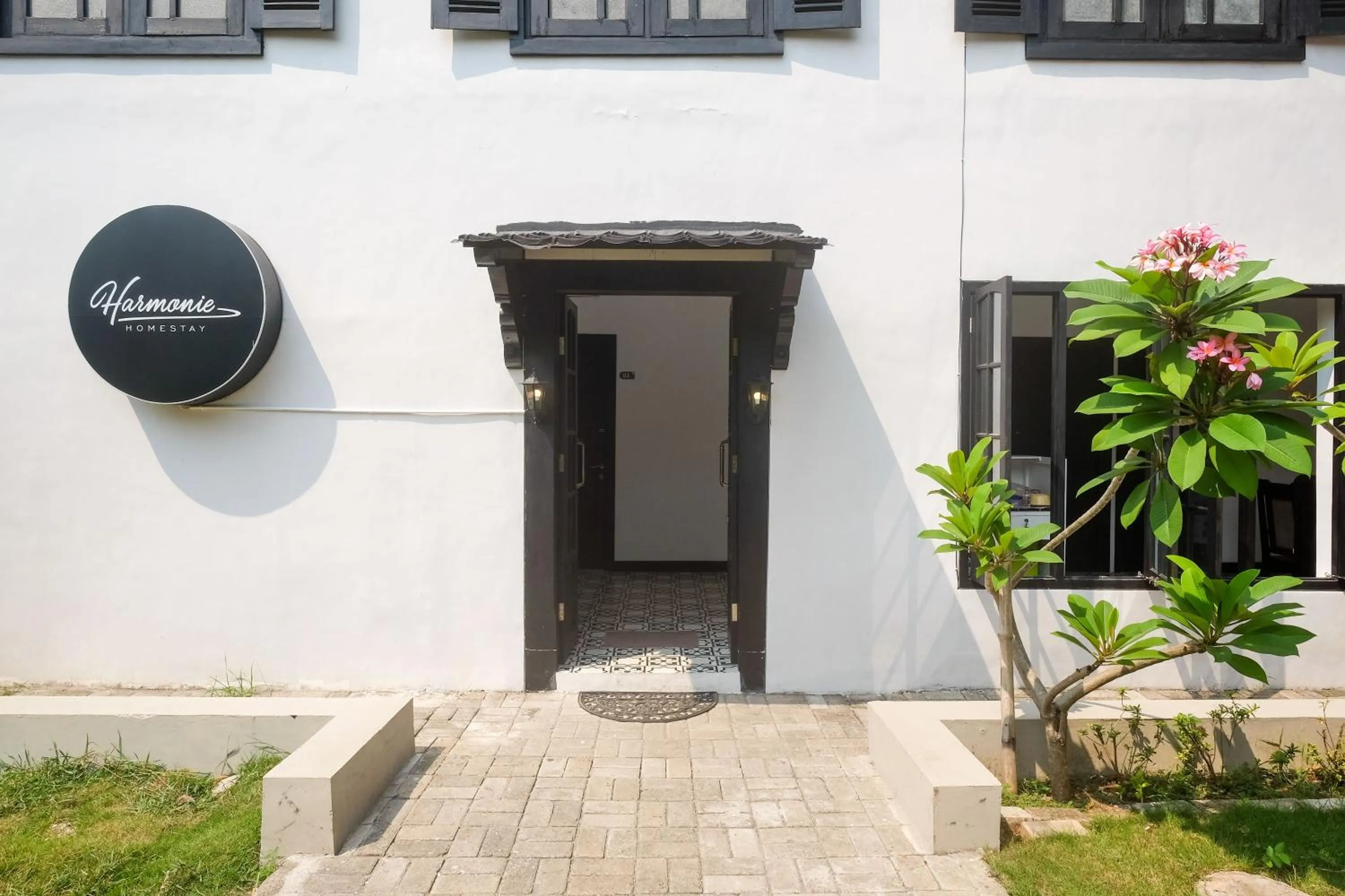 Facade/entrance in RedDoorz Plus @ Harmonie Cepu Blora