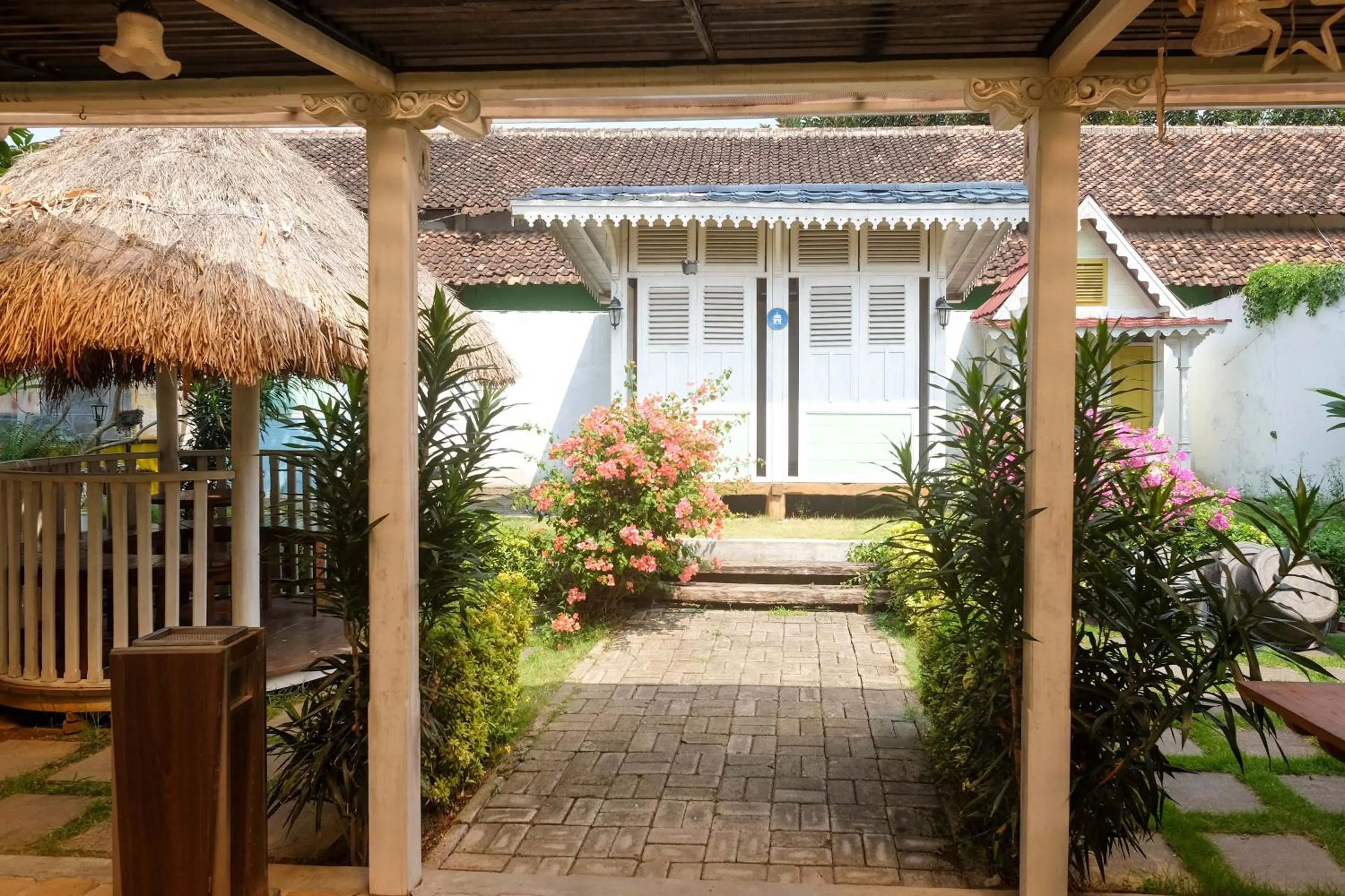 Garden in RedDoorz Plus @ Harmonie Cepu Blora