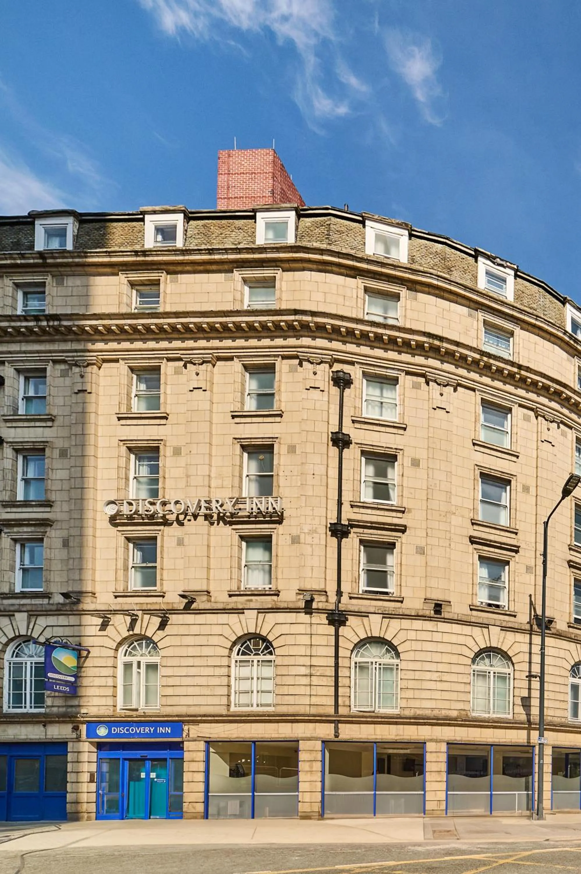 Property building in Discovery Inn - Leeds