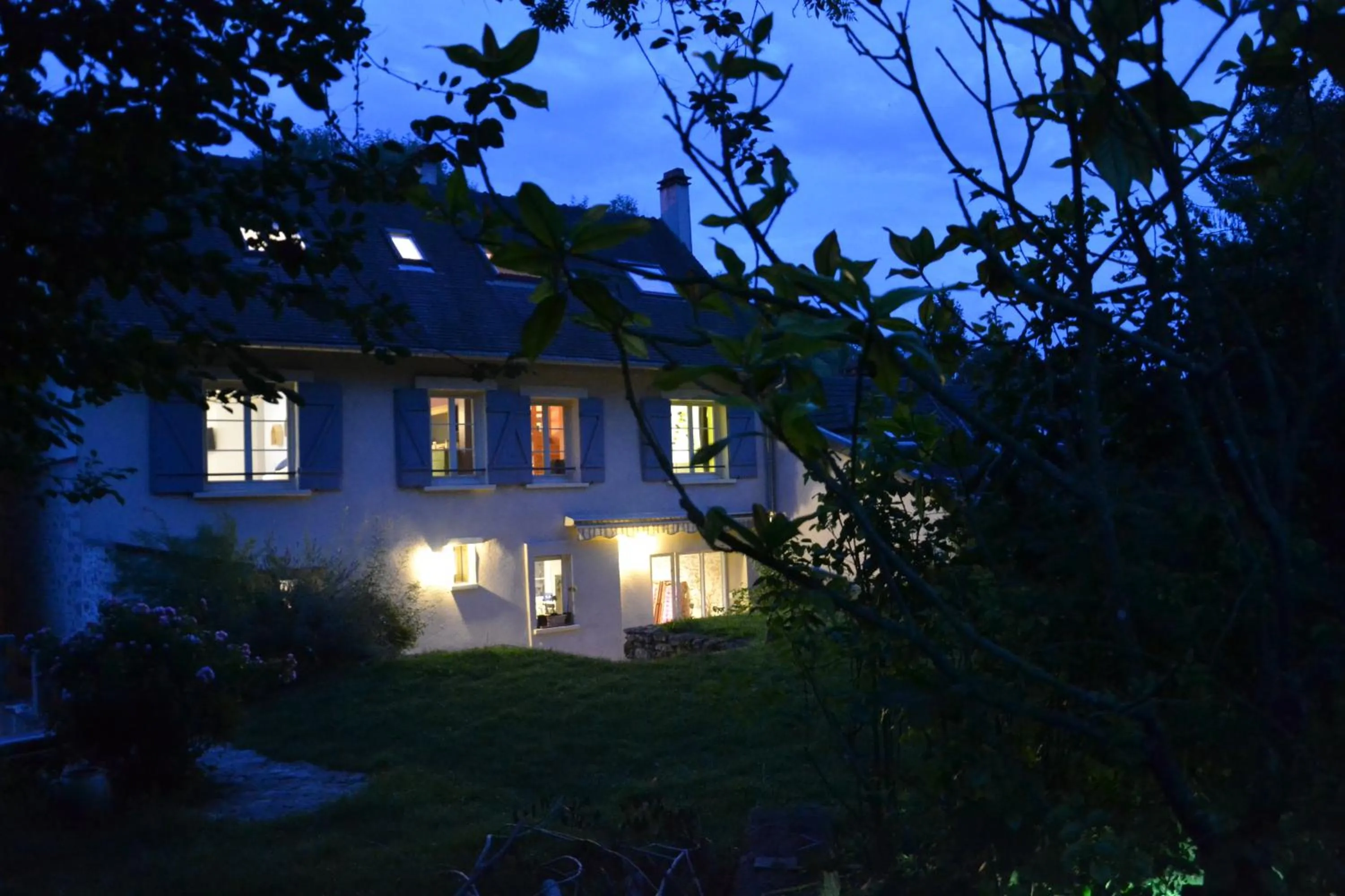 Garden in Chambres d'hôtes Villa de Vienne-en-Arthies