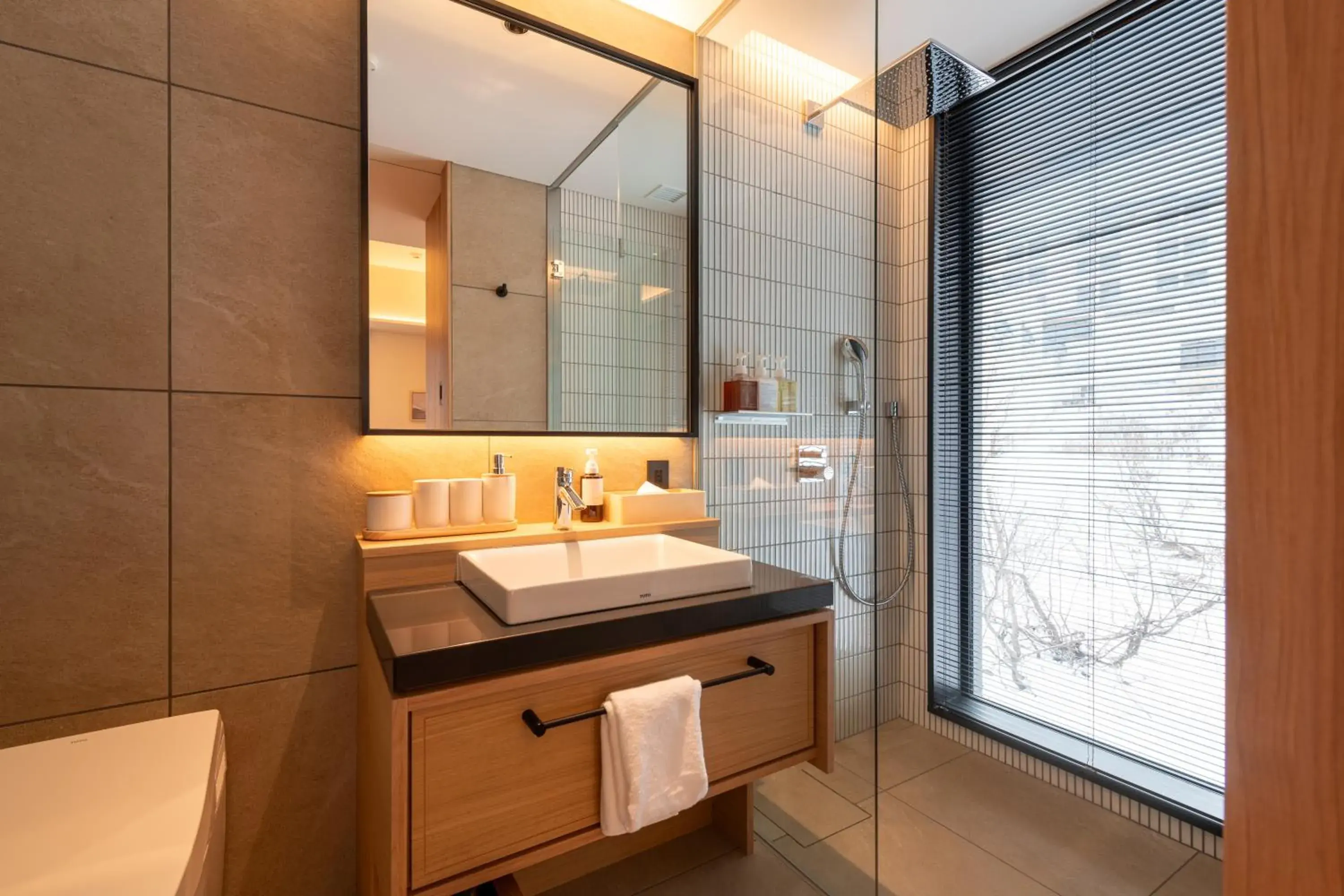 3 Bedroom Residence with Onsen (Dual Key) in Niseko Kyo 3 Bedroom Residence with Onsen (Dual Key) in Niseko Kyo