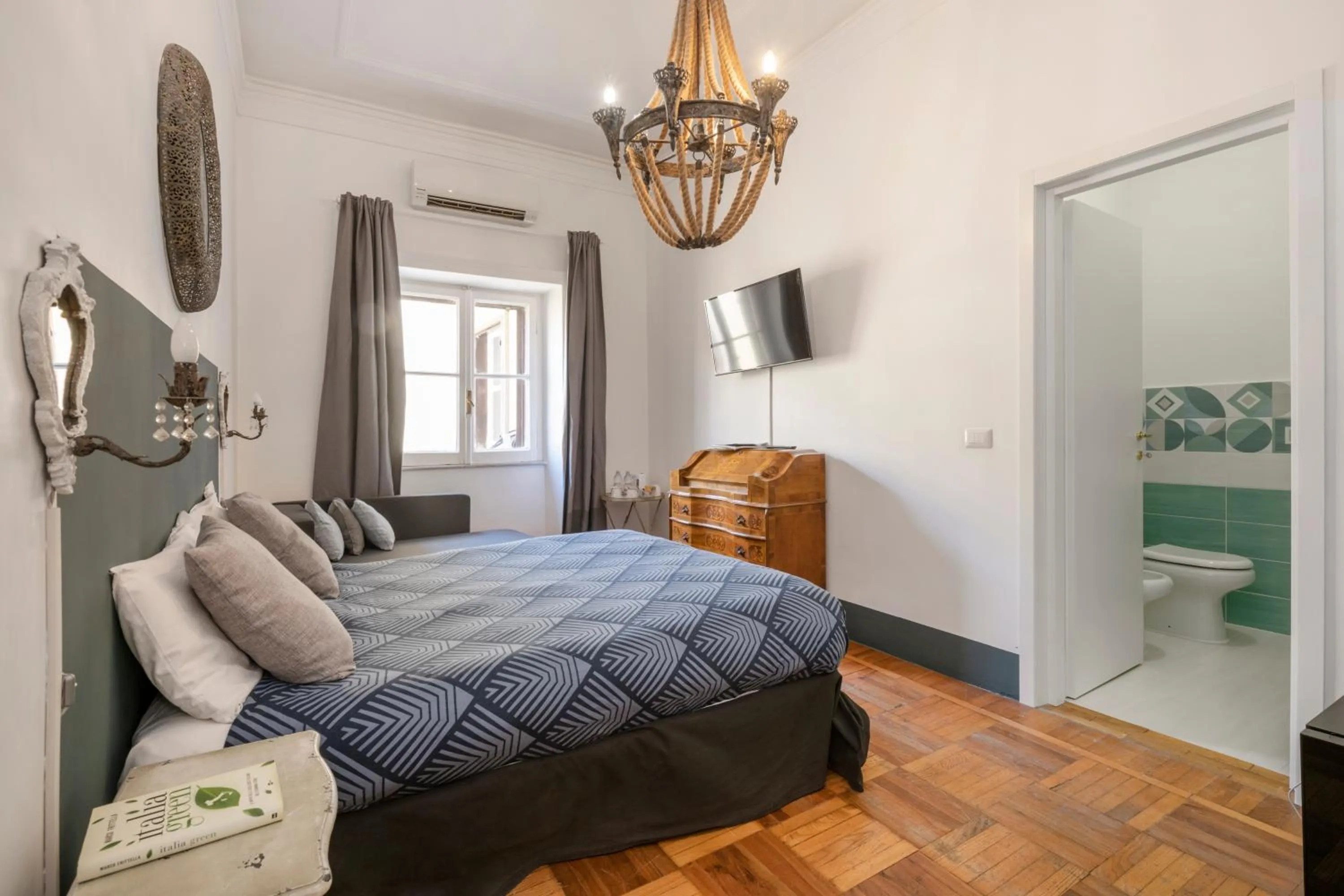 Bed in Angelina Dimora Contemporanea