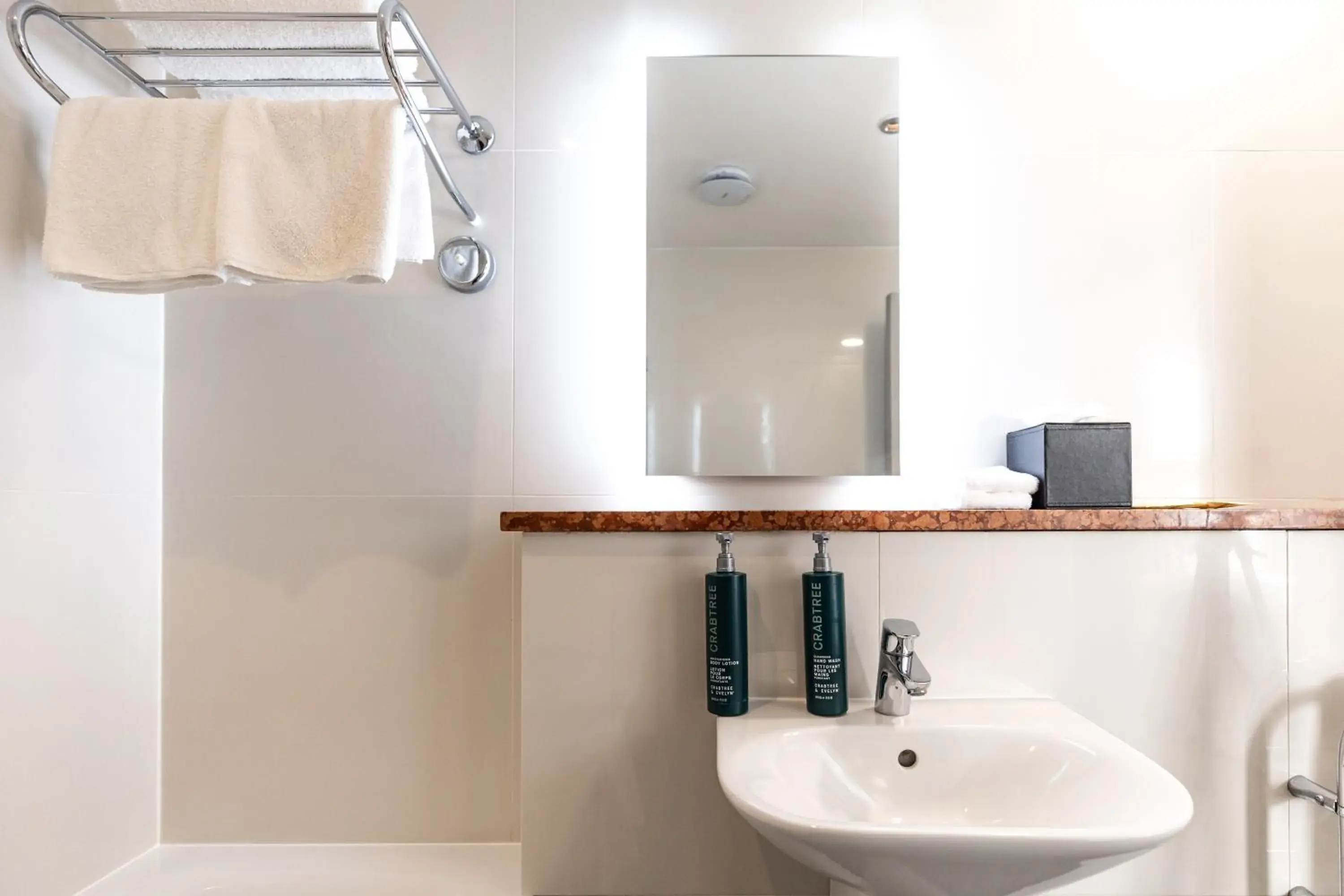 Double Room in DoubleTree by Hilton London – West End Double Room in DoubleTree by Hilton London – West End