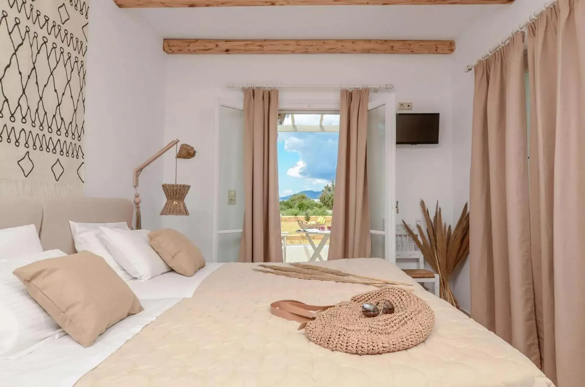 Superior Garden & Sea View Apartment in Glaronissi Beach Superior Garden & Sea View Apartment in Glaronissi Beach