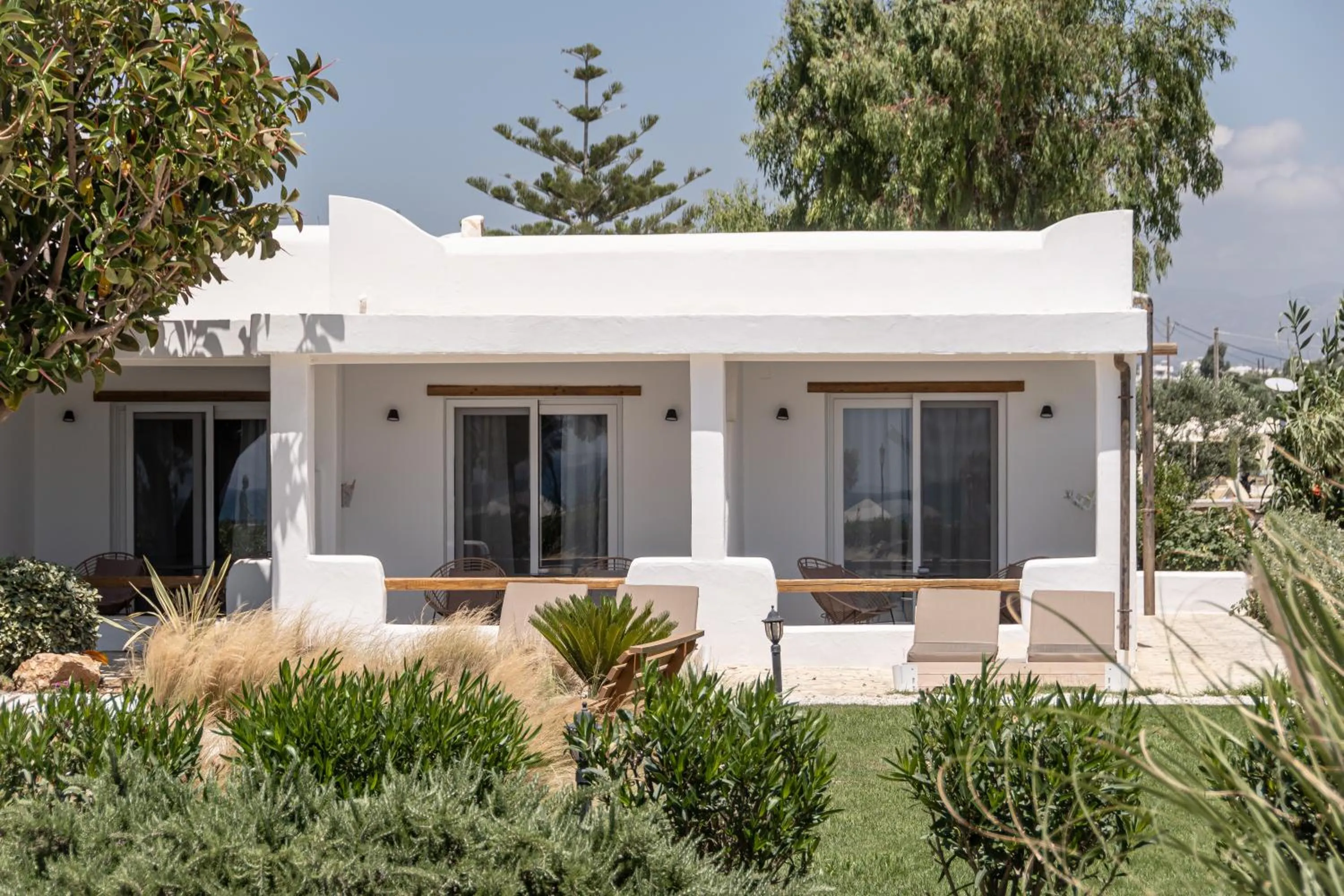 Property building in Glaronissi Beach