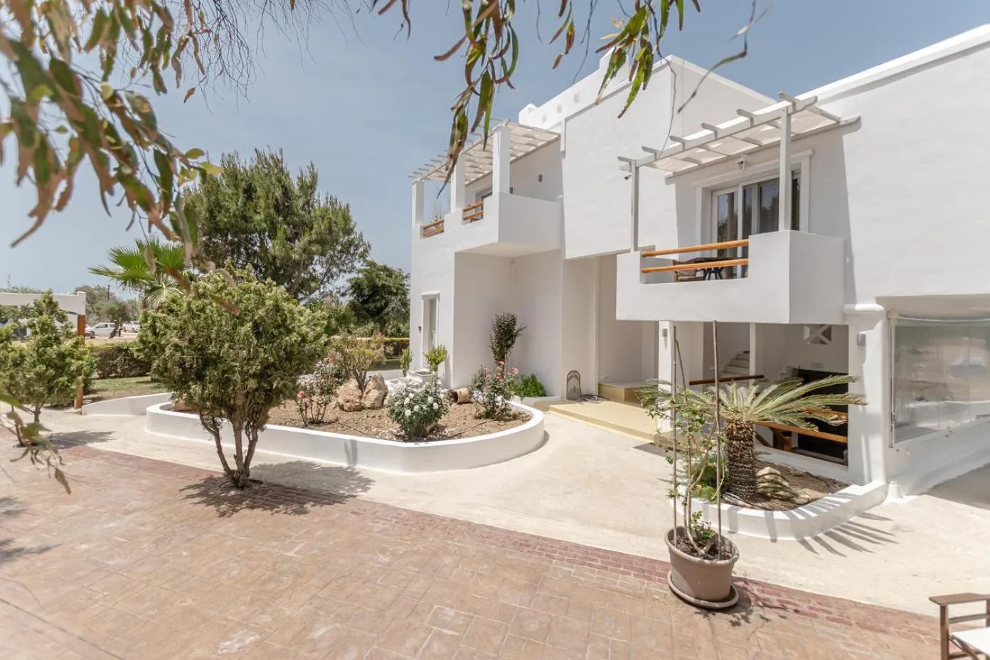 Property building in Glaronissi Beach