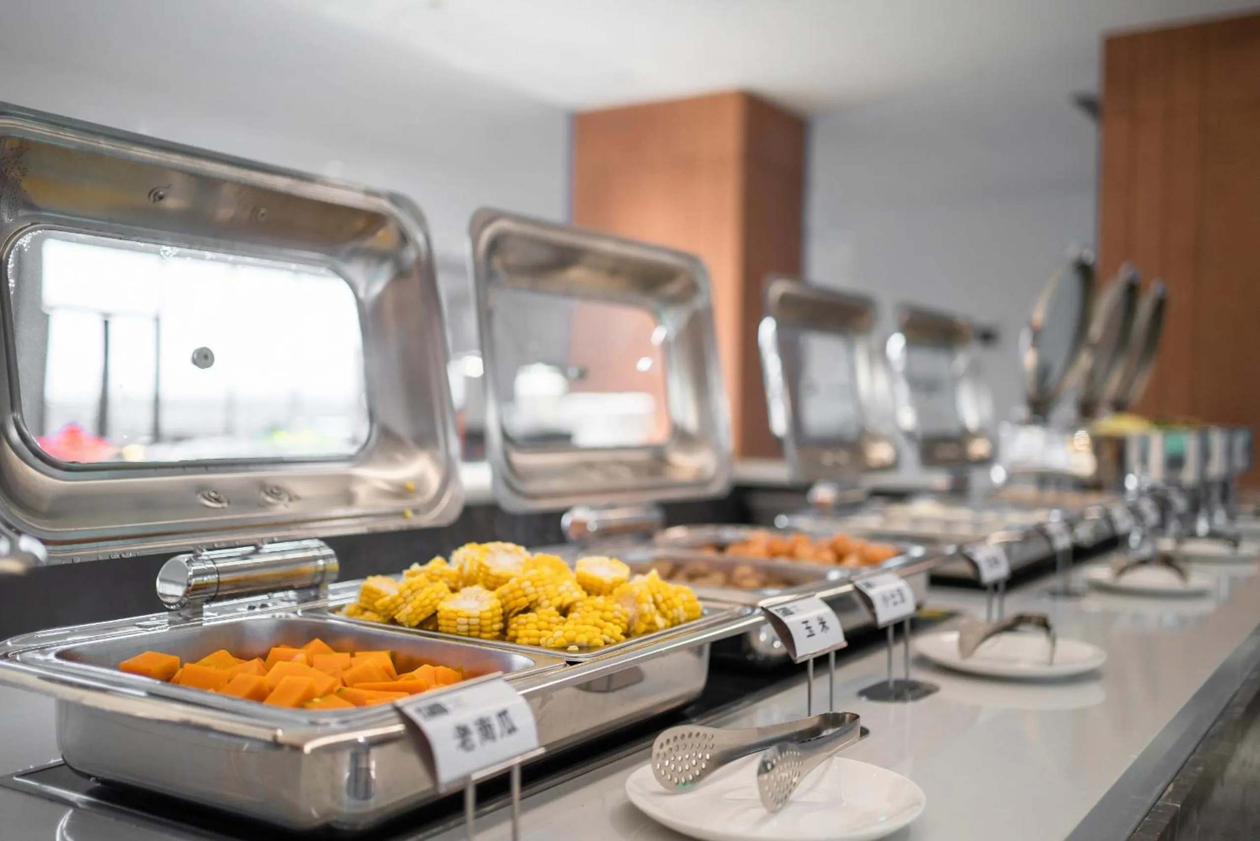 Breakfast in Holiday Inn Express Wawu Mountain, an IHG Hotel