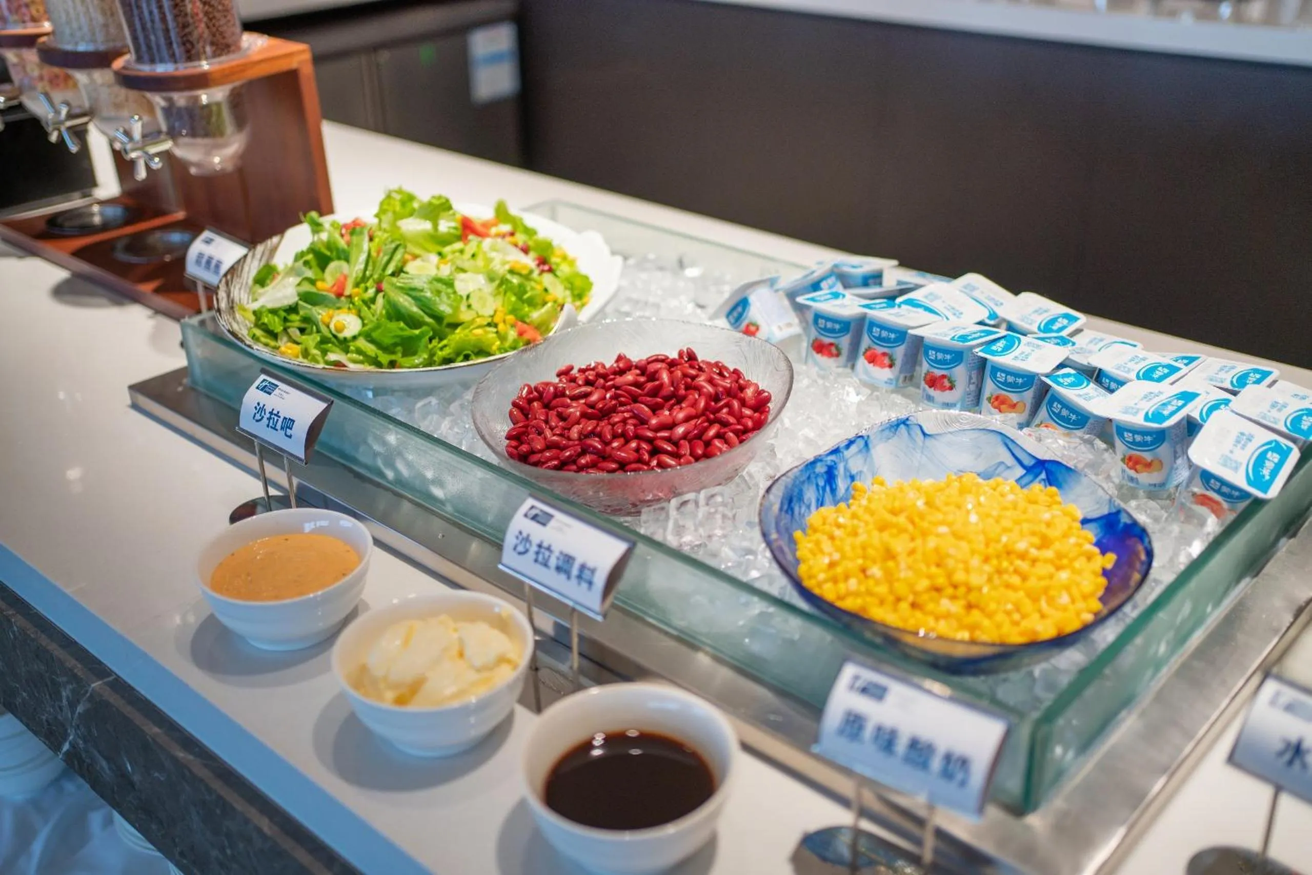 Breakfast in Holiday Inn Express Wawu Mountain, an IHG Hotel