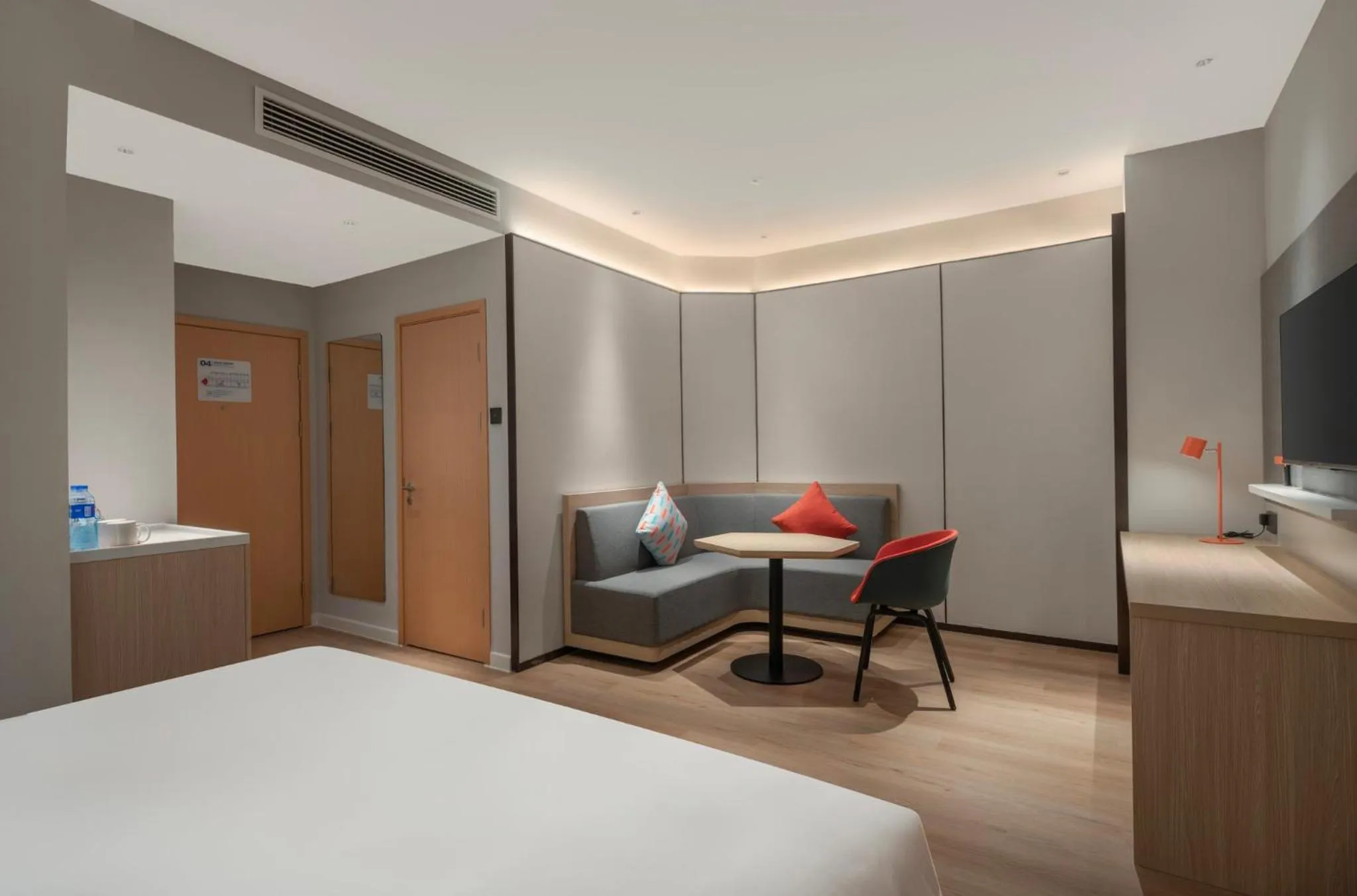 Photo of the whole room, Bed in Holiday Inn Express Wawu Mountain, an IHG Hotel