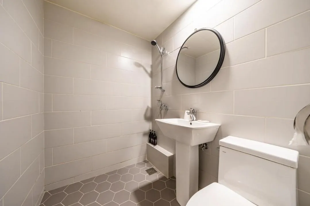 Toilet in Hotel Yam - Paju Geumchon