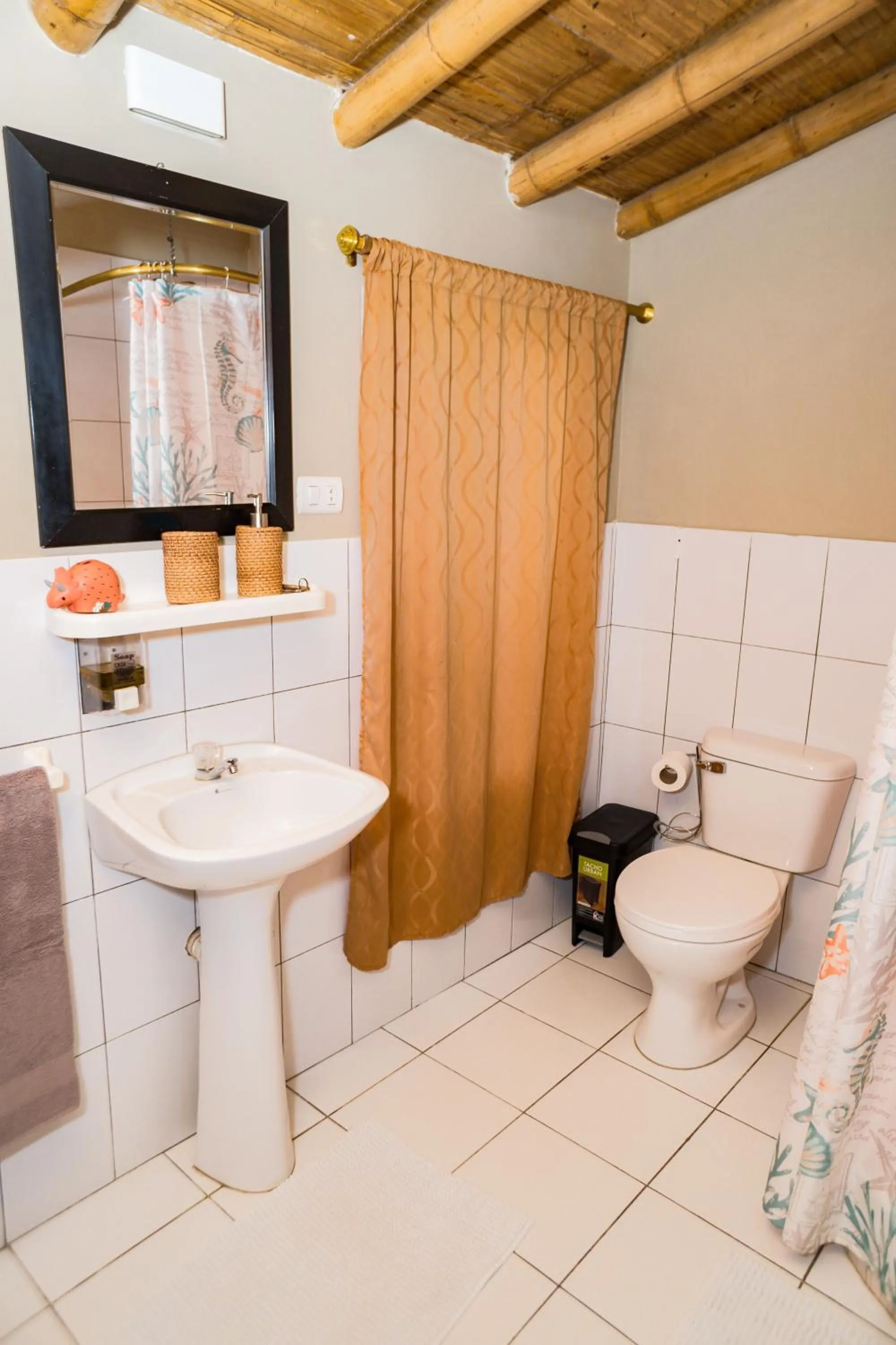 La Casa Naranja Bed and Breakfast