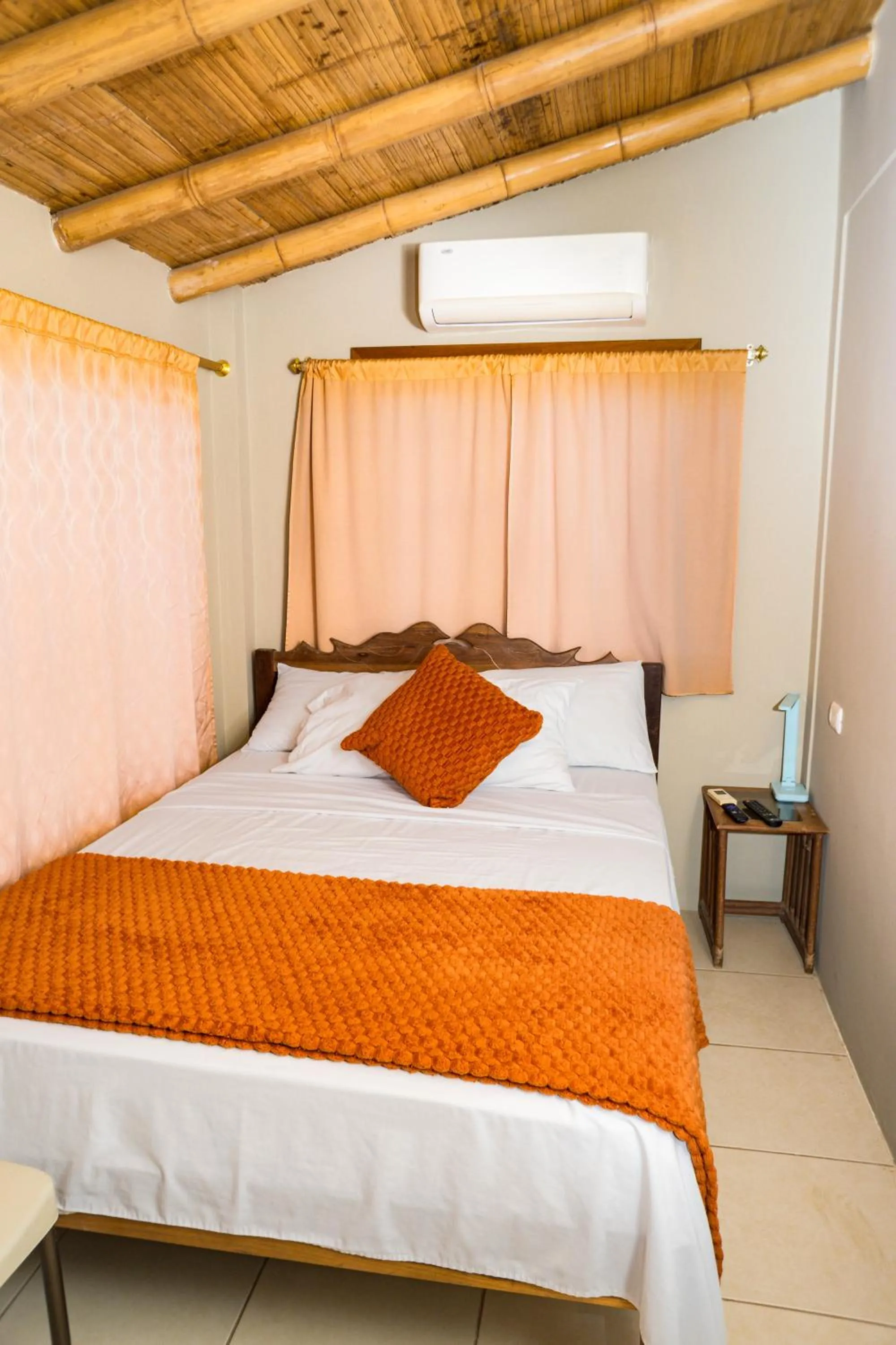 Bed in La Casa Naranja Bed and Breakfast