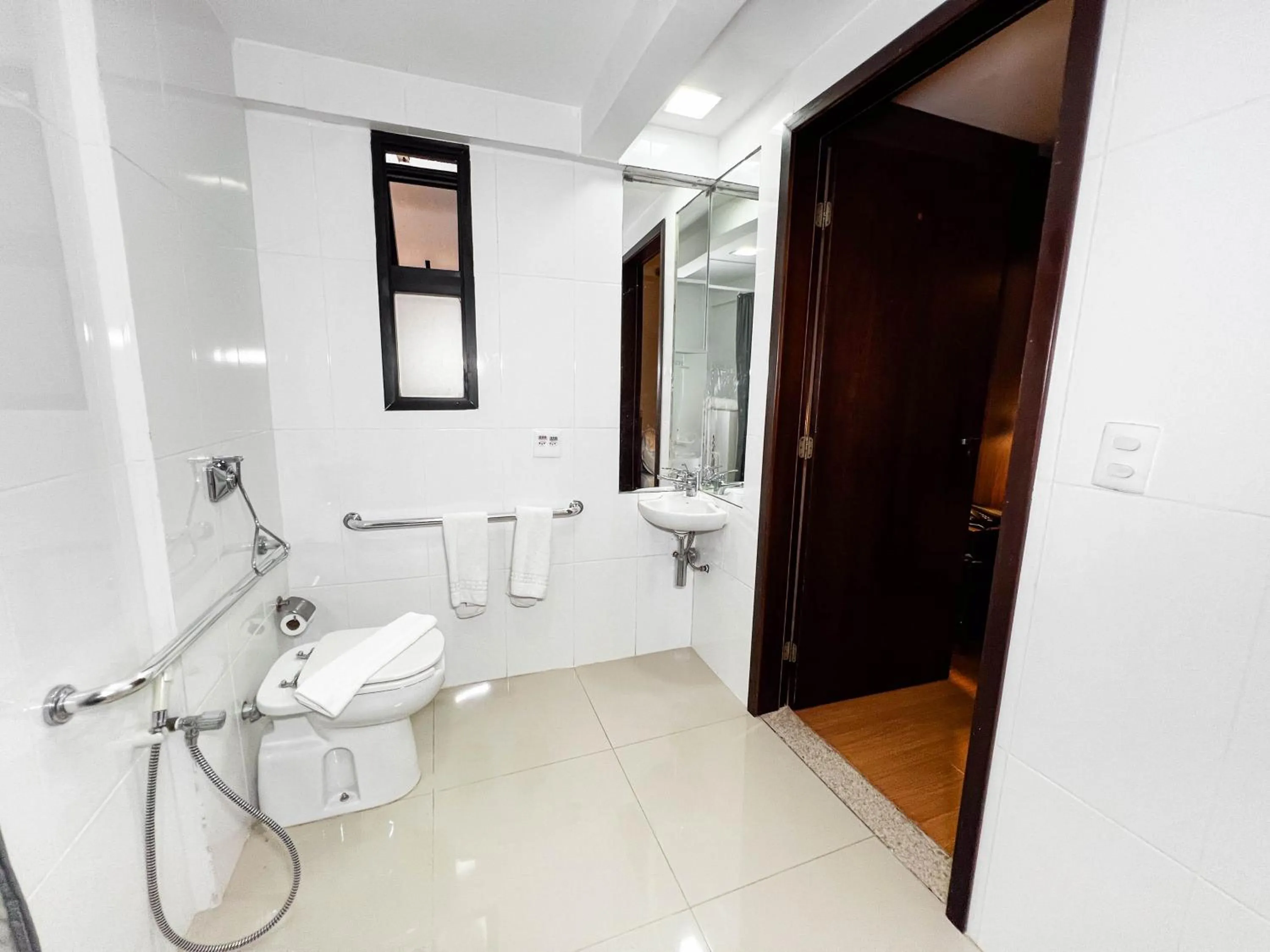 Shower in Royal Design Savassi Hotel