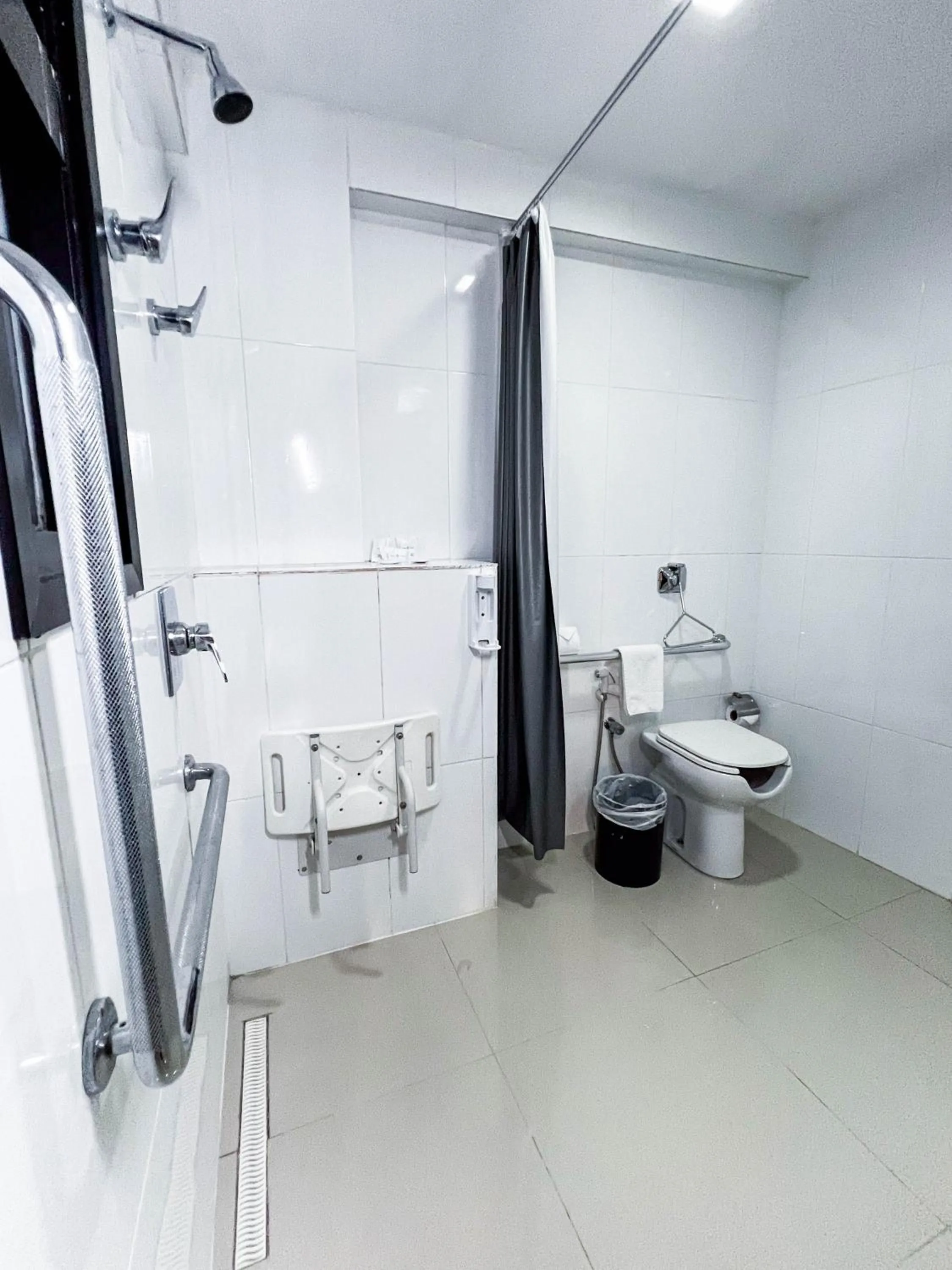 Shower in Royal Design Savassi Hotel