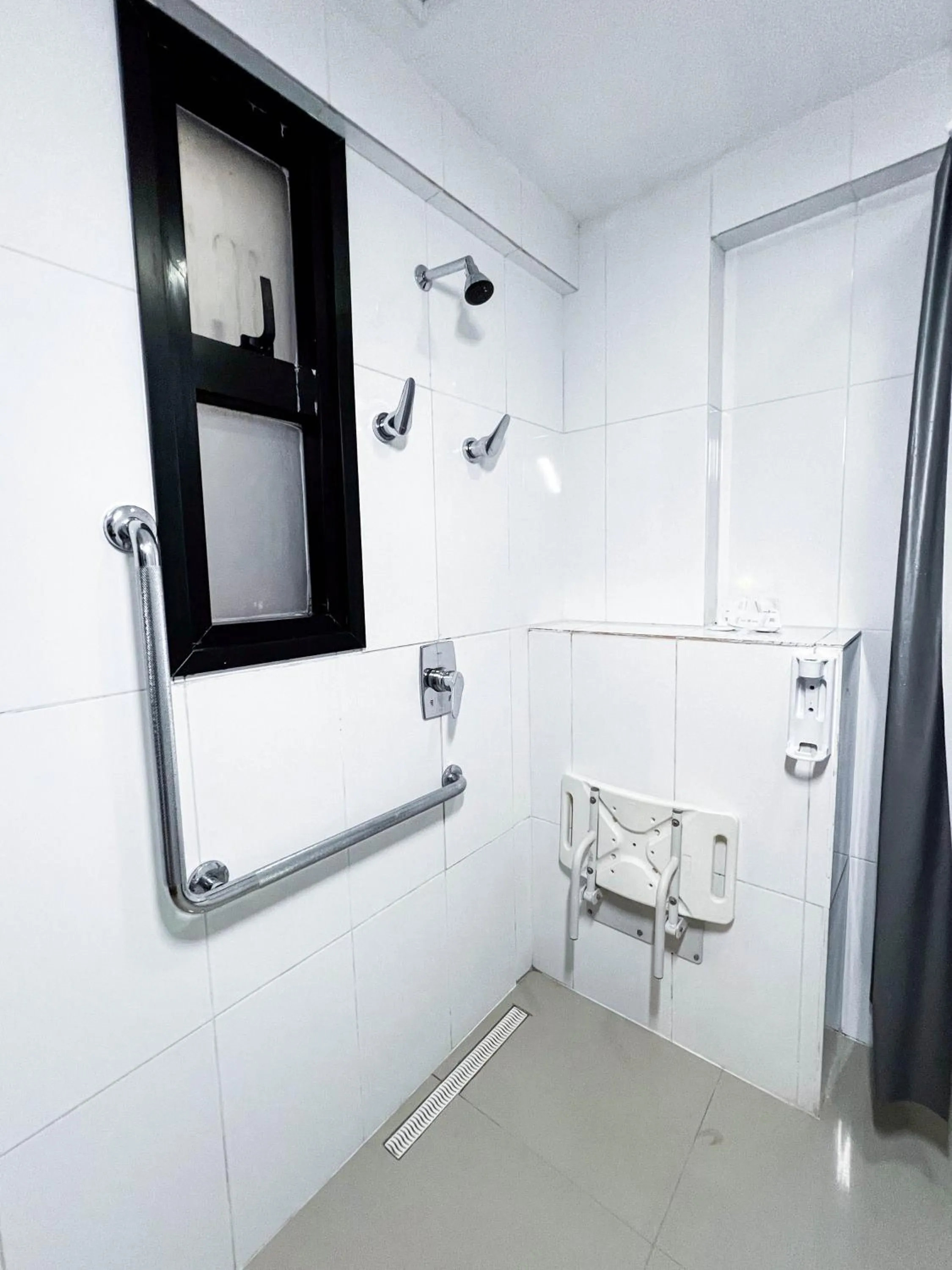 Shower in Royal Design Savassi Hotel