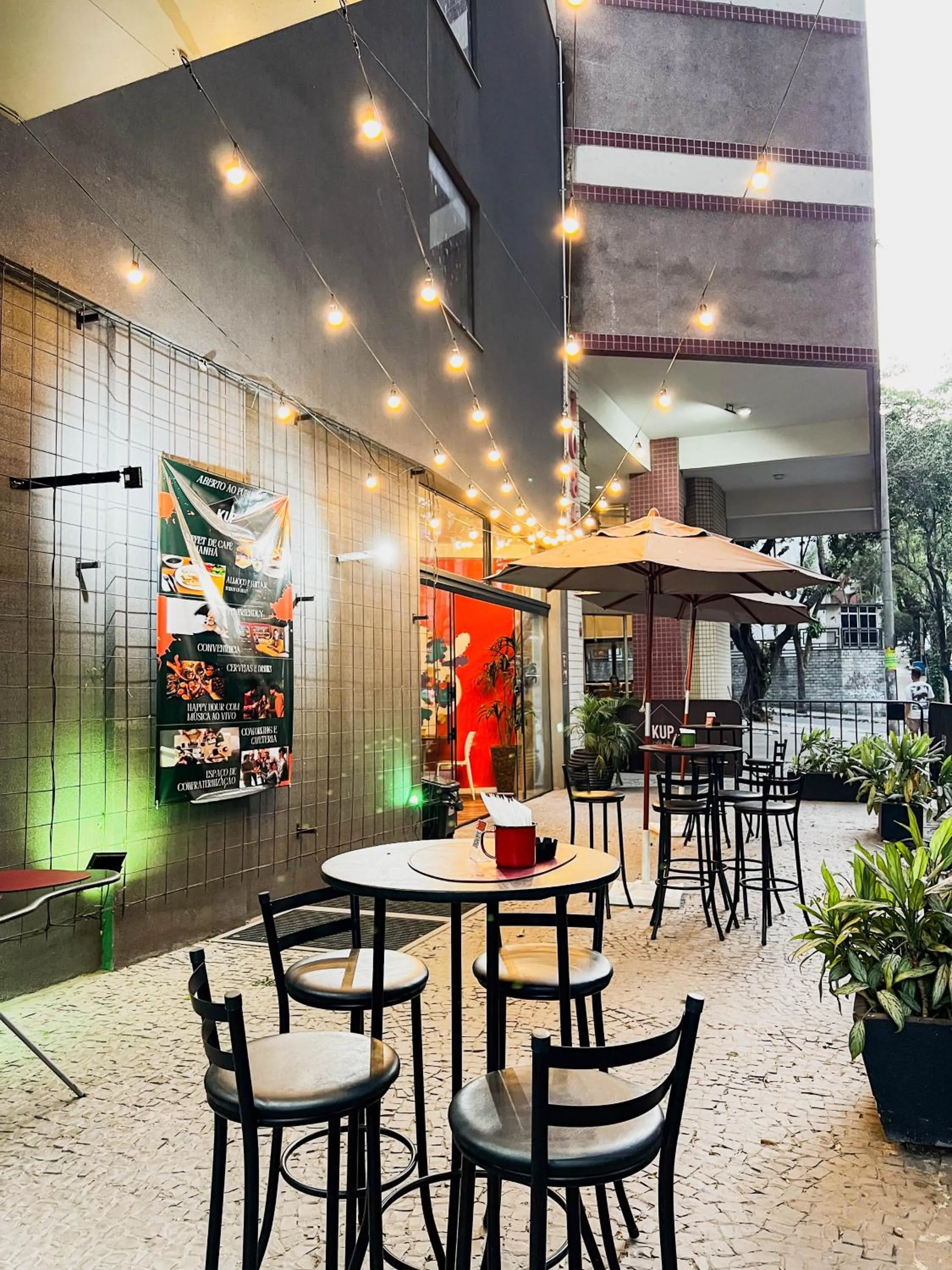 Restaurant/places to eat in Royal Design Savassi Hotel