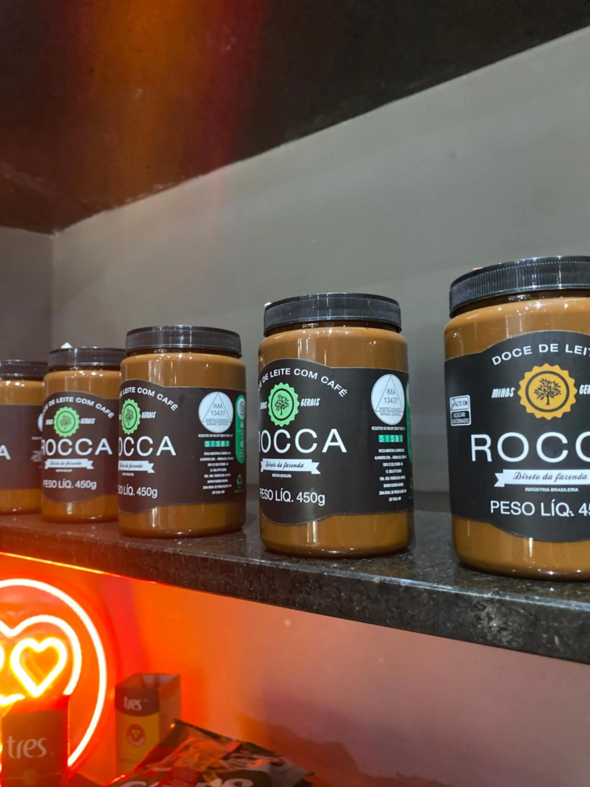 Food and drinks in Royal Design Savassi Hotel