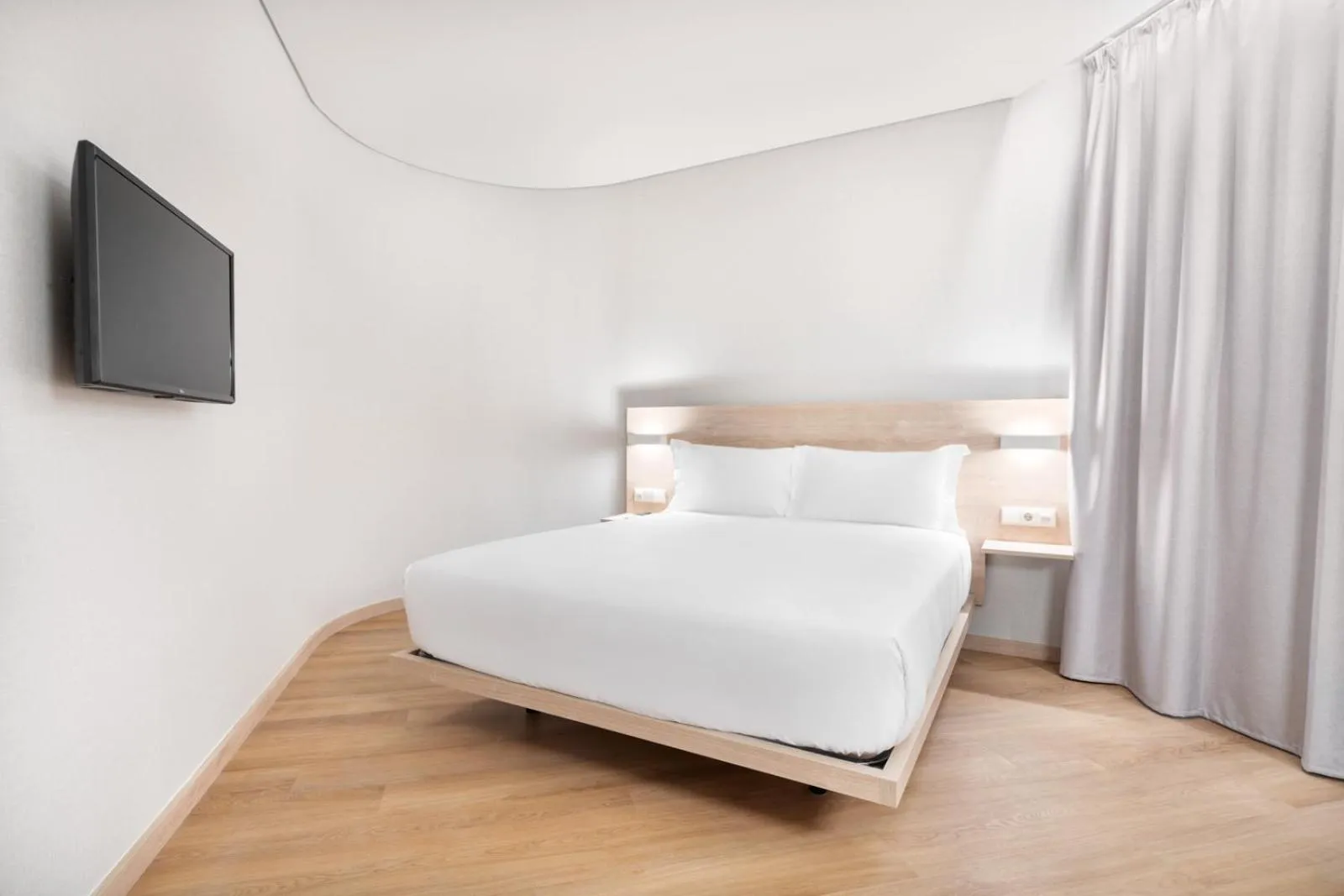 Bedroom, Bed in Moov Hotel Lisboa Oriente