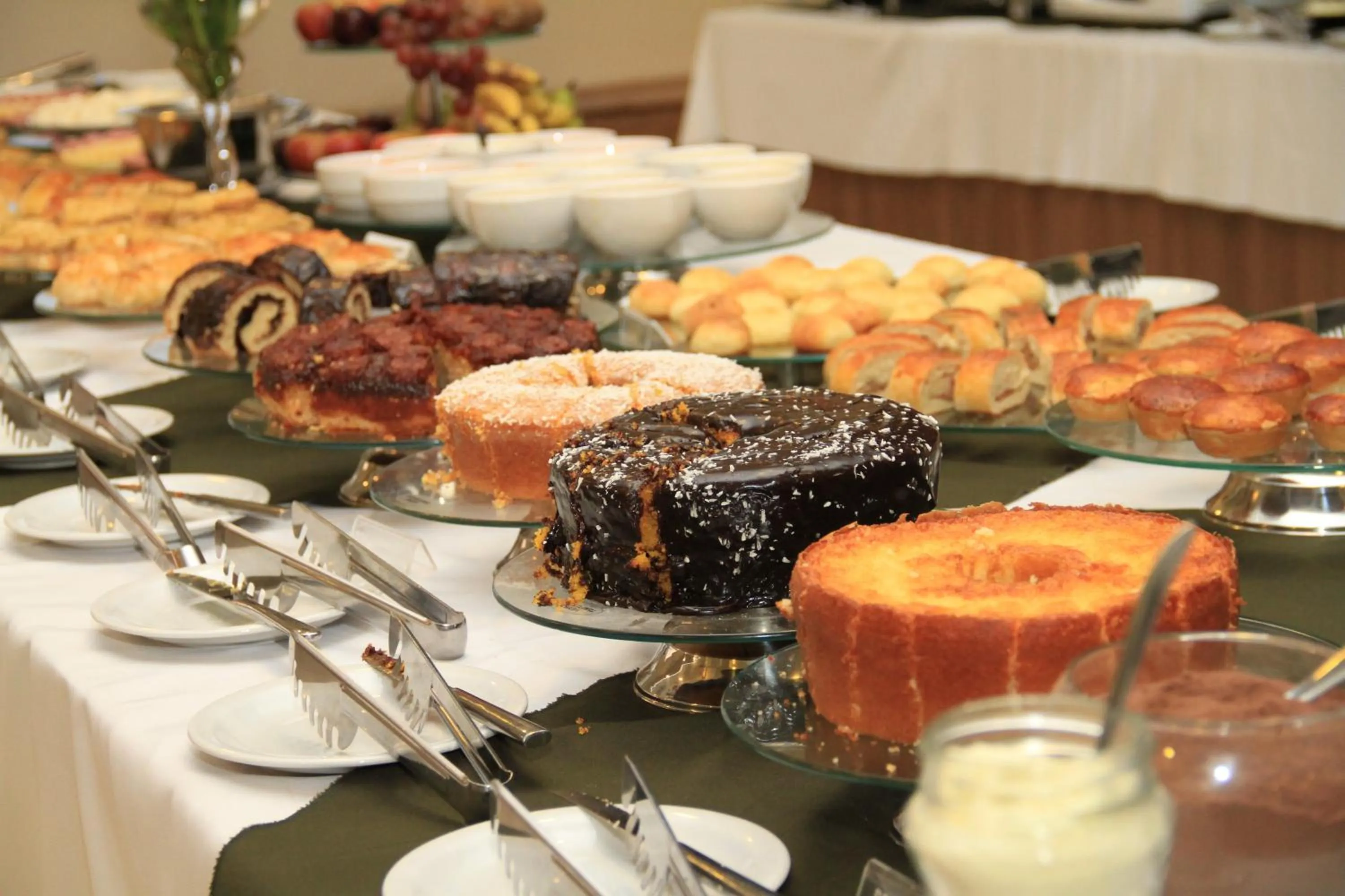 Restaurant/places to eat in Residence Hotel Imperatriz