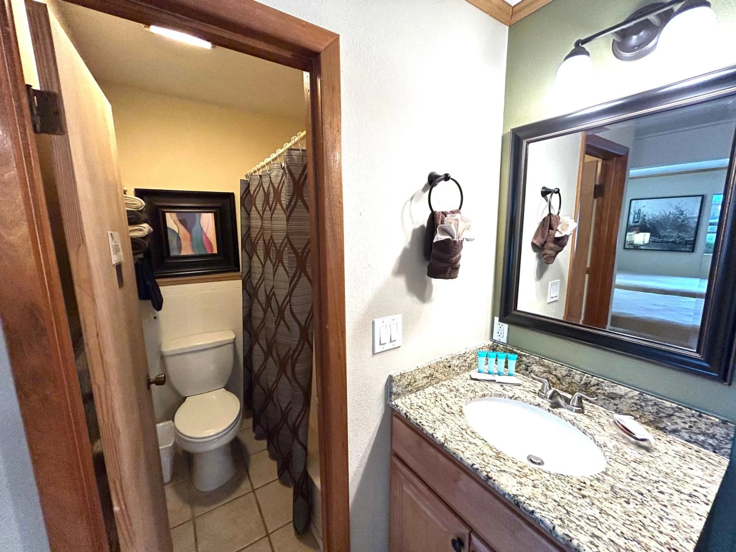 Shower in Hunter's Friend Resort near Table Rock Lake