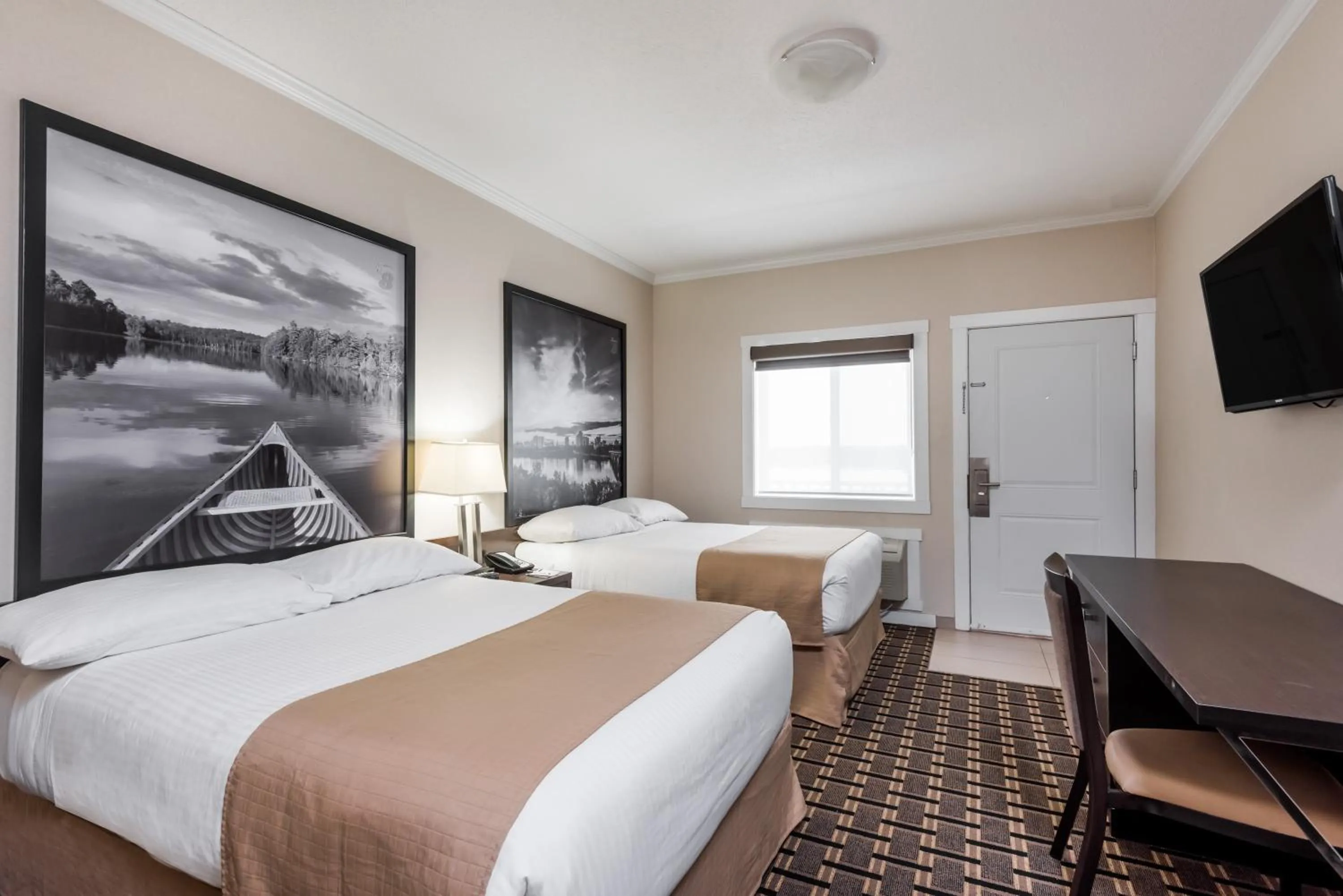 Bed in Super 8 by Wyndham Watrous