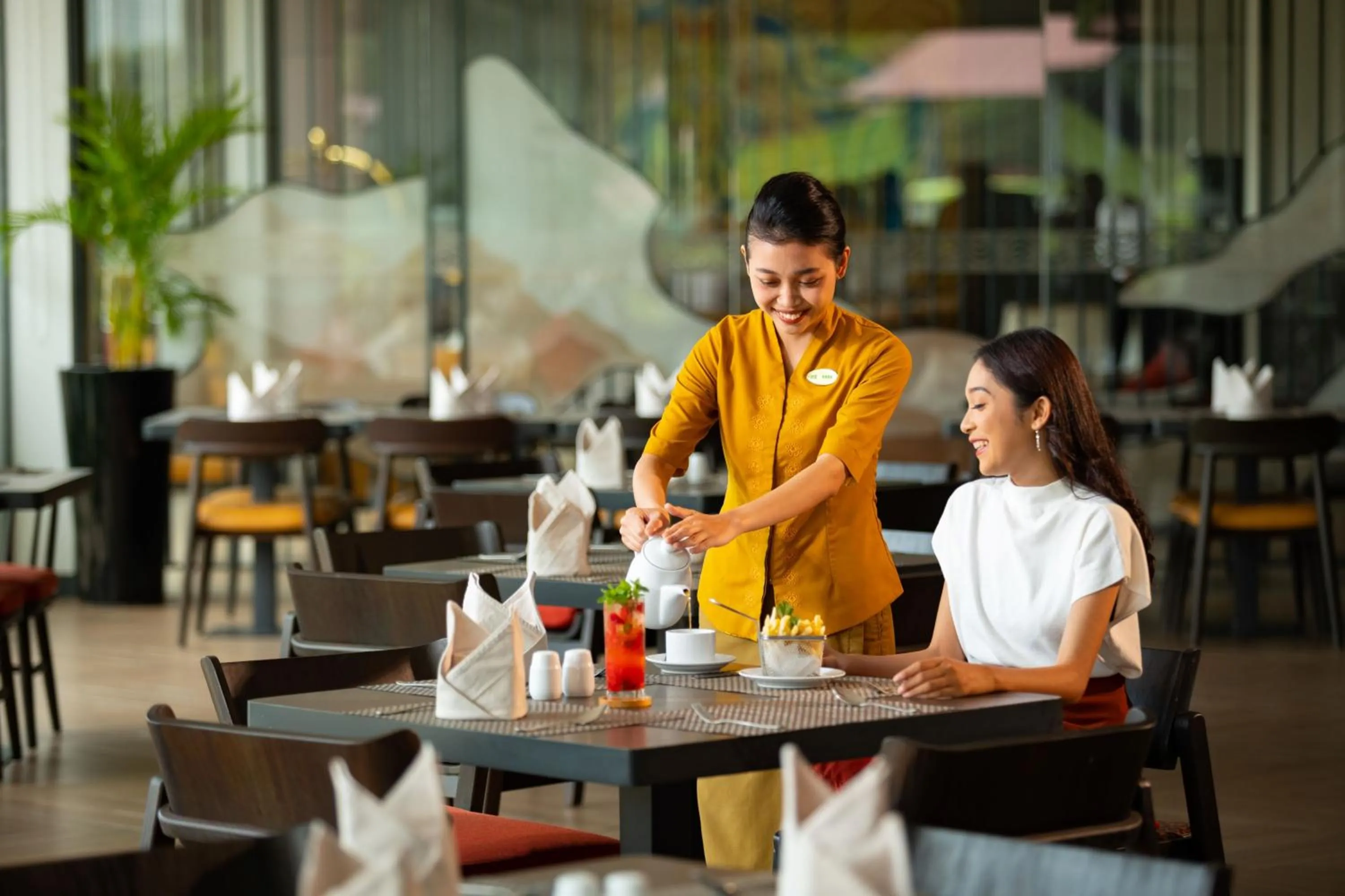 Restaurant/places to eat in Hotel Santika Lahat