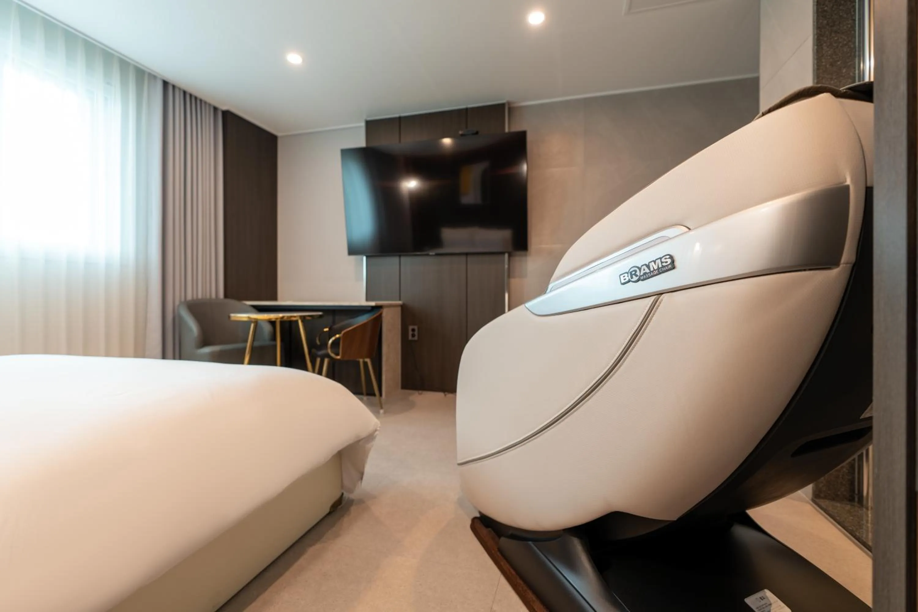 TV and multimedia, Bed in Jecheon Hound Hotel