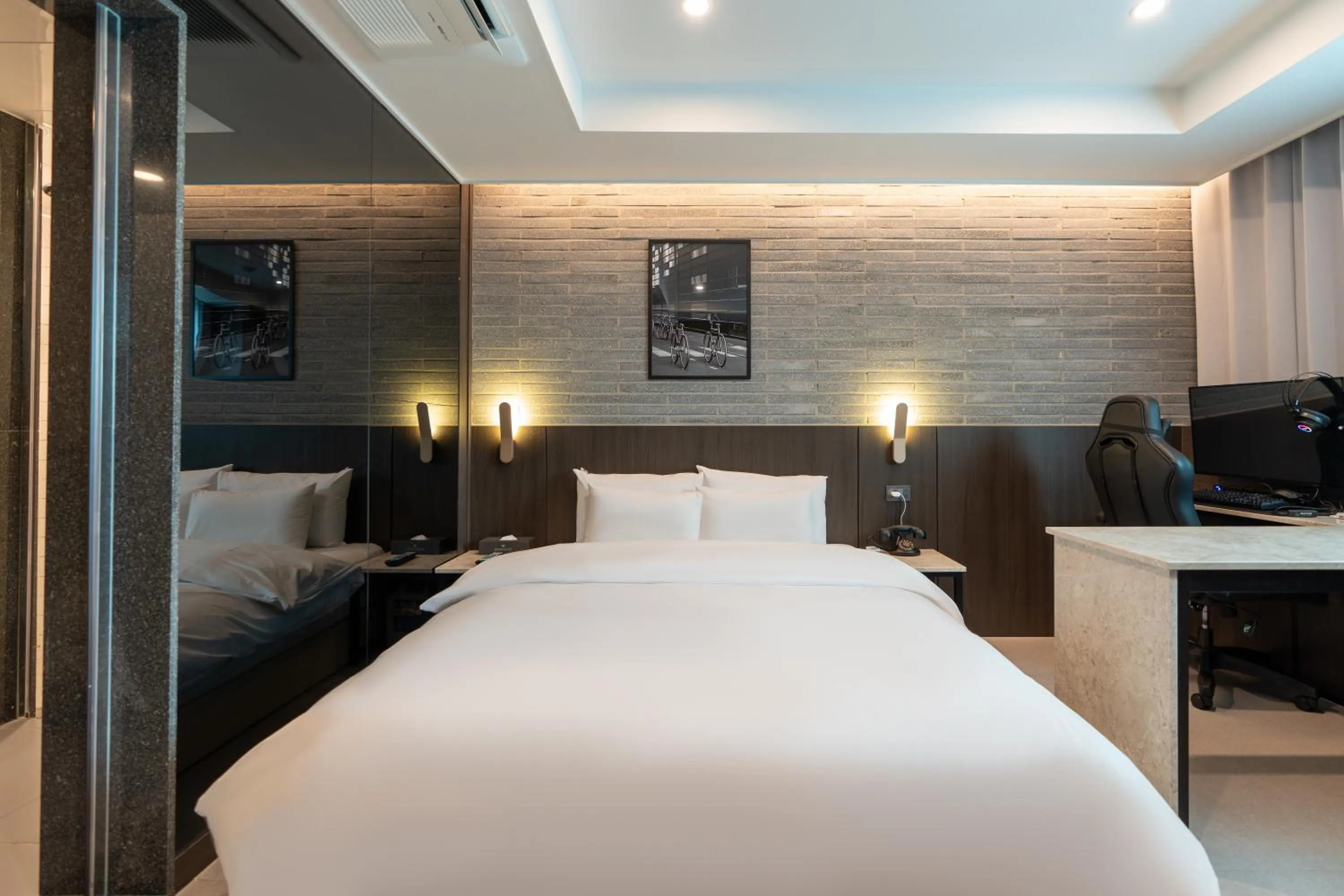 Bed in Jecheon Hound Hotel