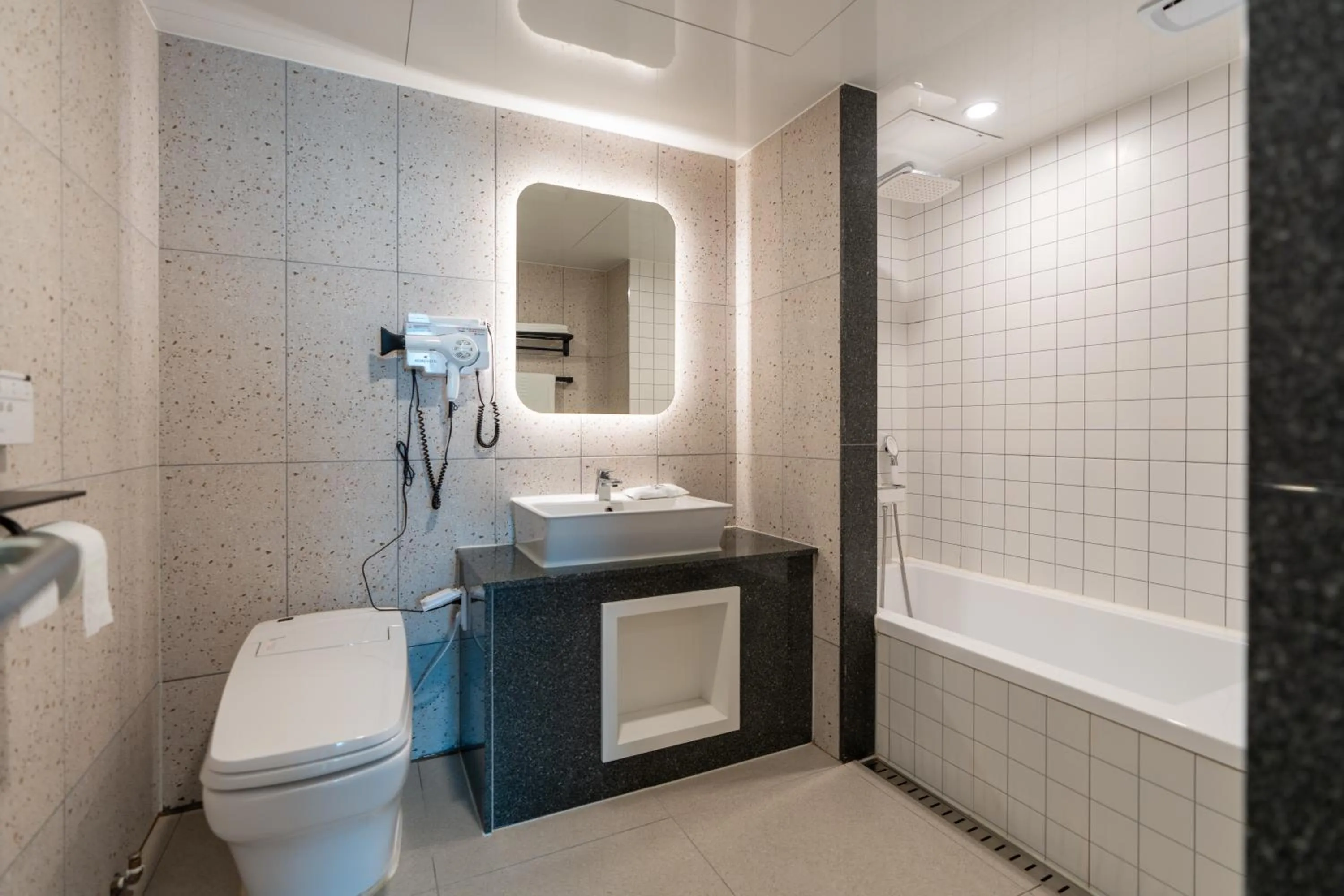 Shower in Jecheon Hound Hotel