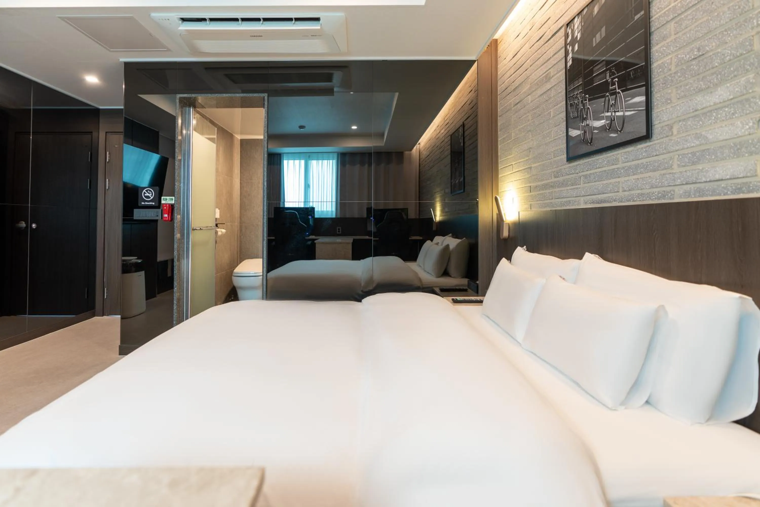 Bed in Jecheon Hound Hotel