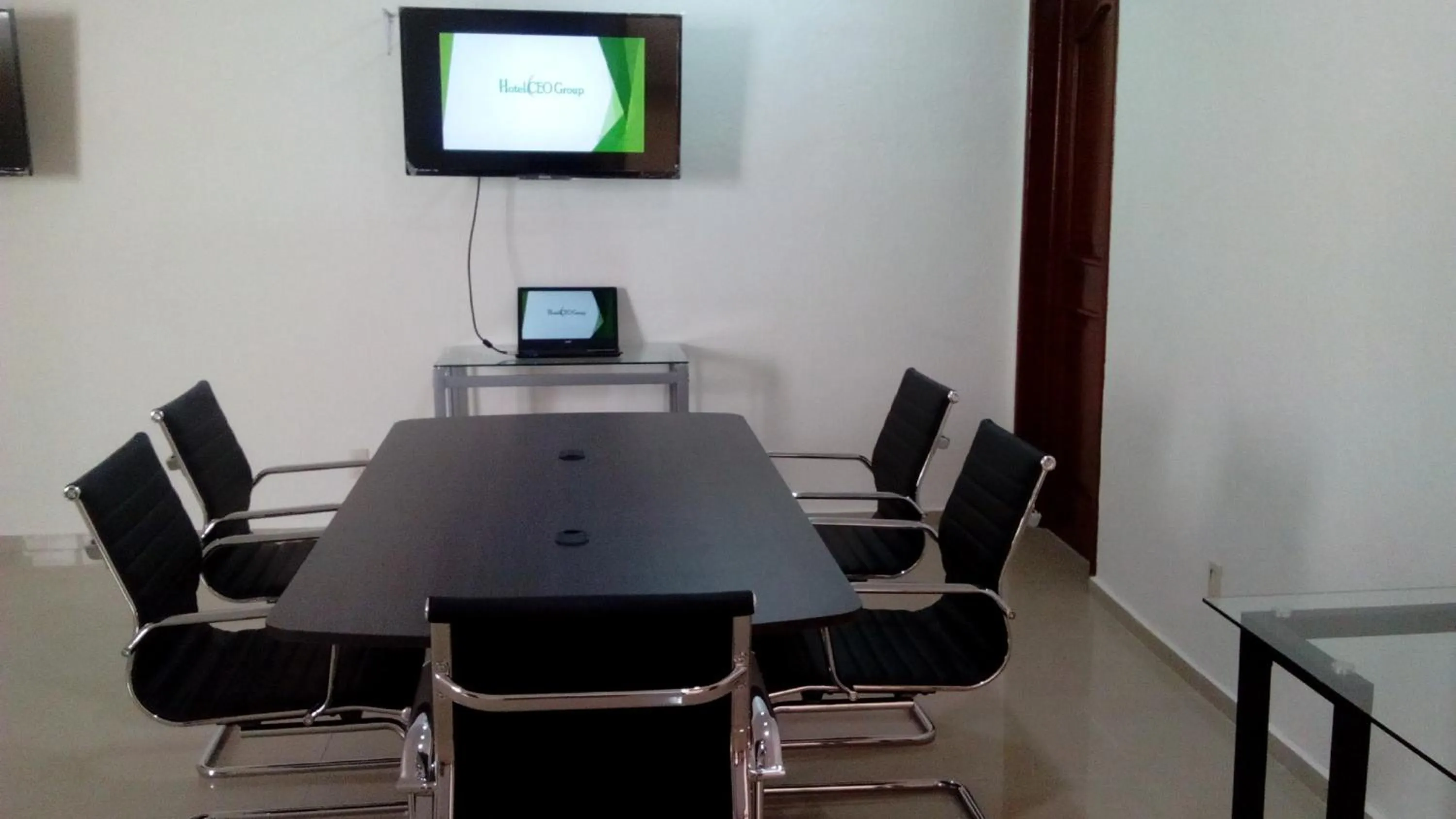 Meeting/conference room in Hotel CEO Group