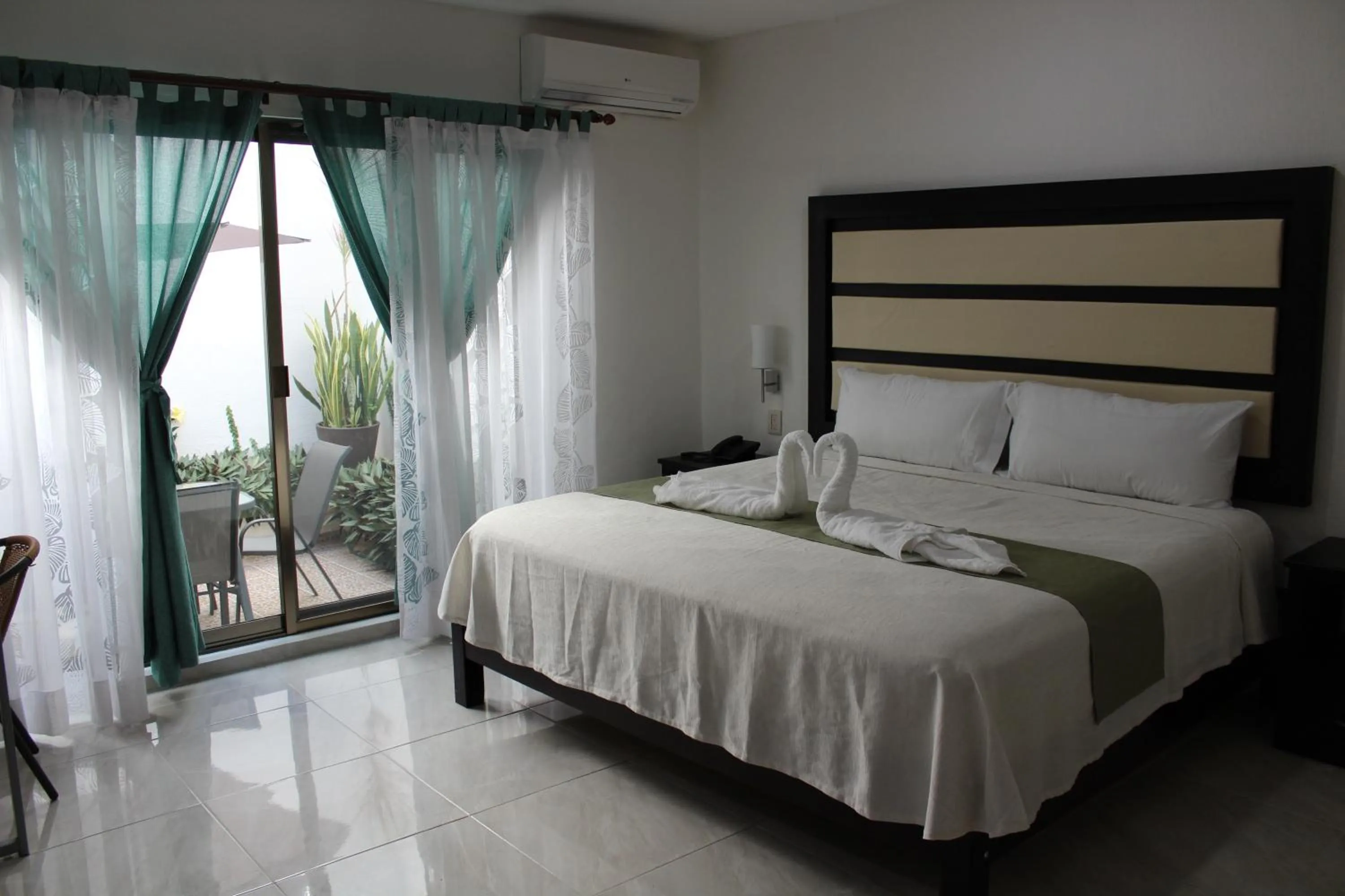 Bed in Hotel CEO Group