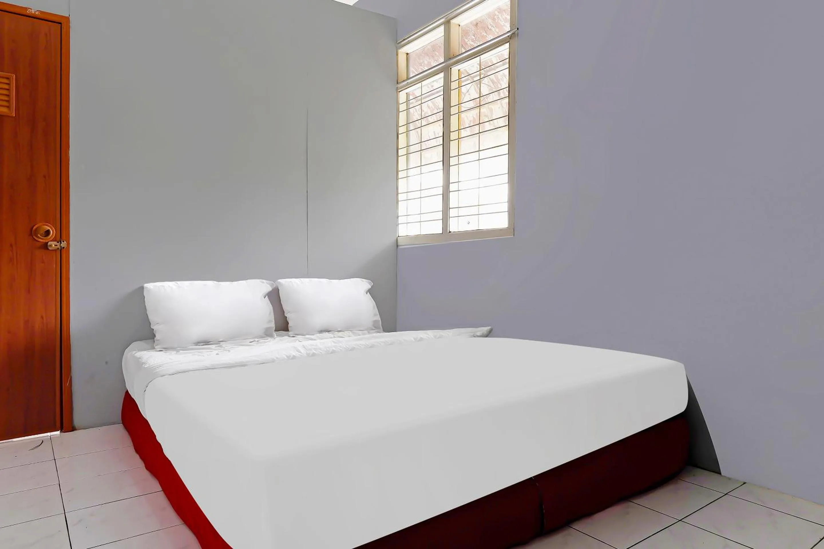 OYO Life 92694 Kost Nino