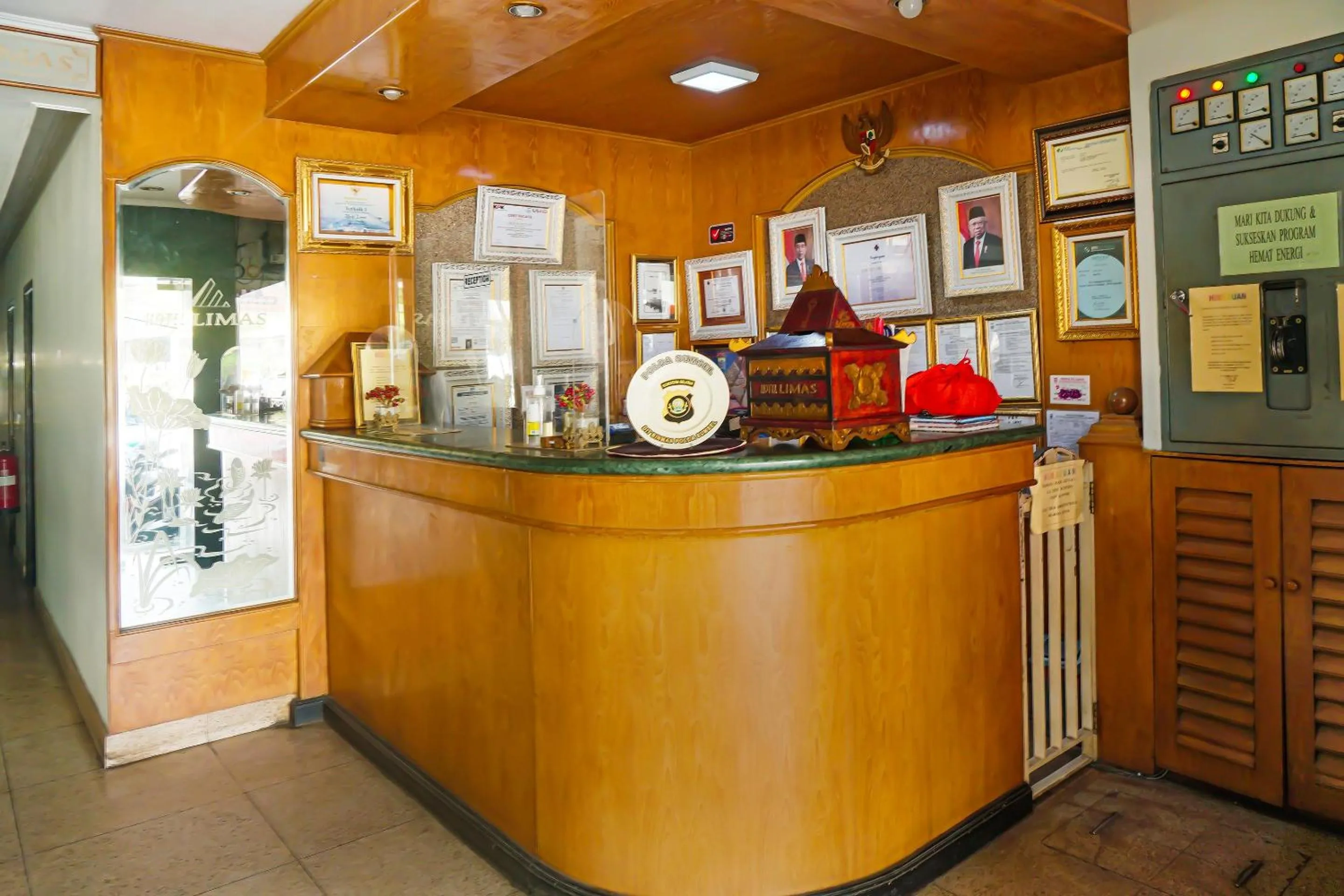 Lobby or reception in Collection O 92690 Hotel Limas