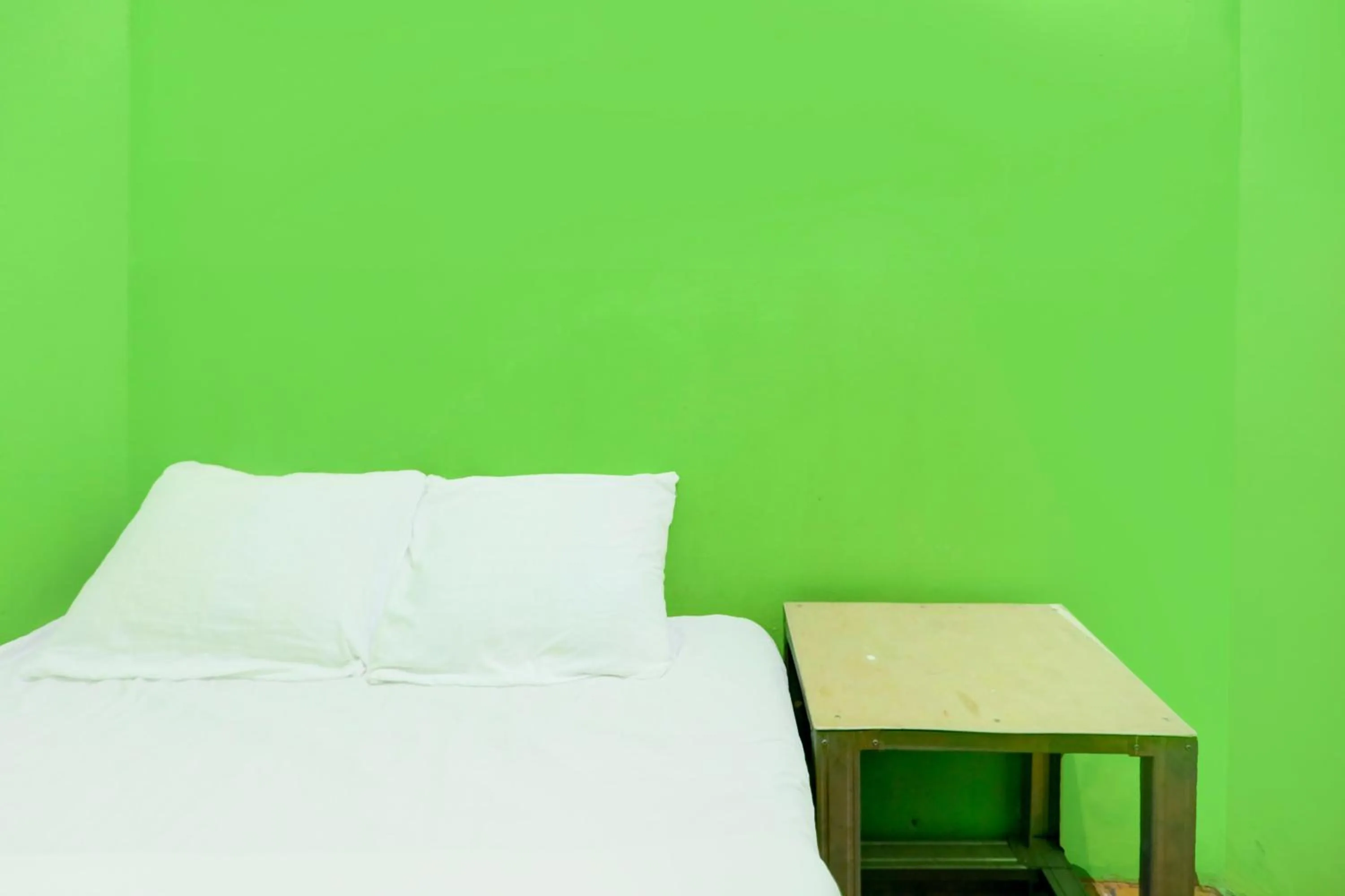 Bedroom, Bed in Hotel O Joyoakis 2 Homestay SyariahNearMall Nagoya Hill