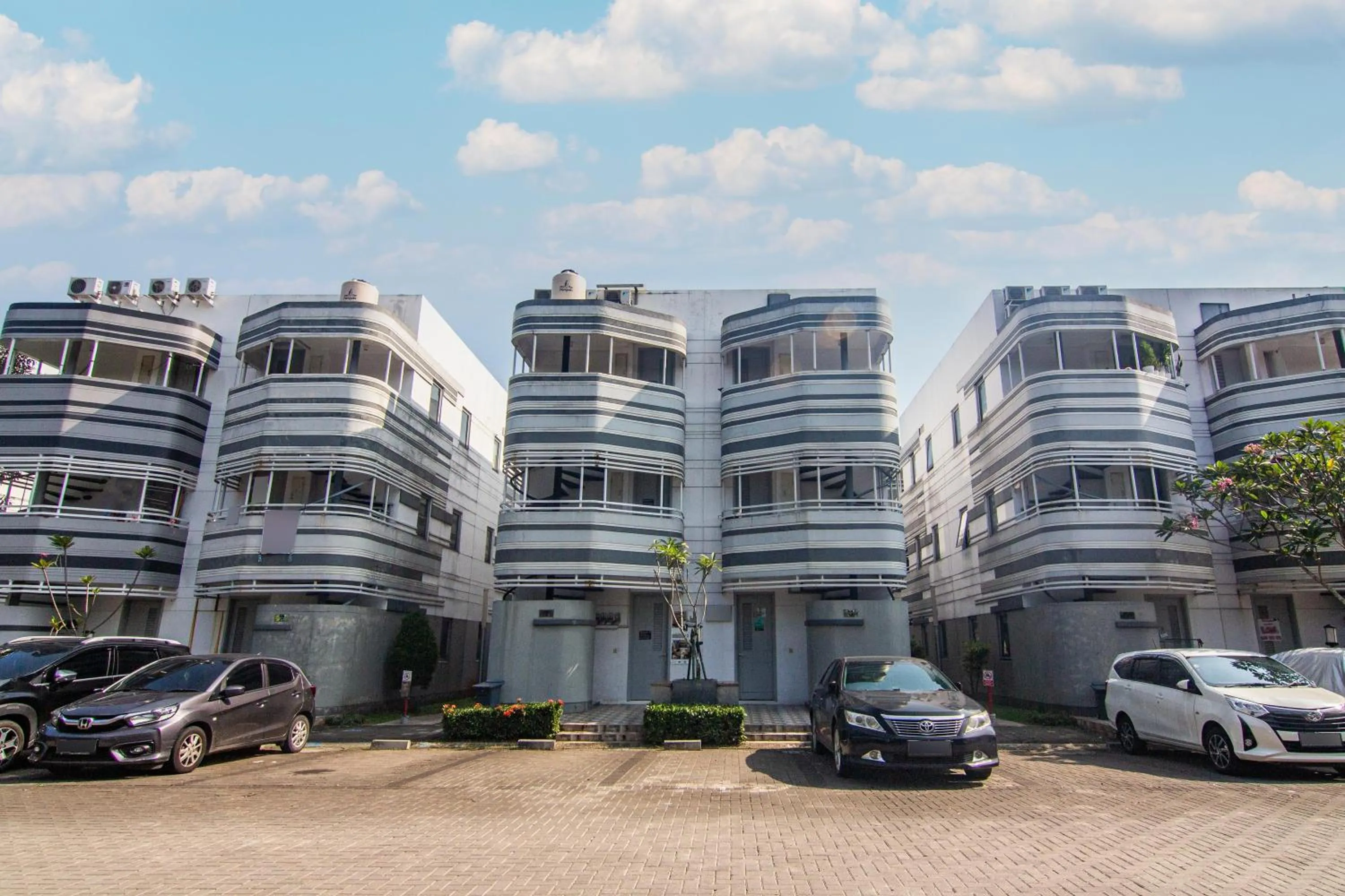 Facade/entrance in Hotel O Anartha Residence