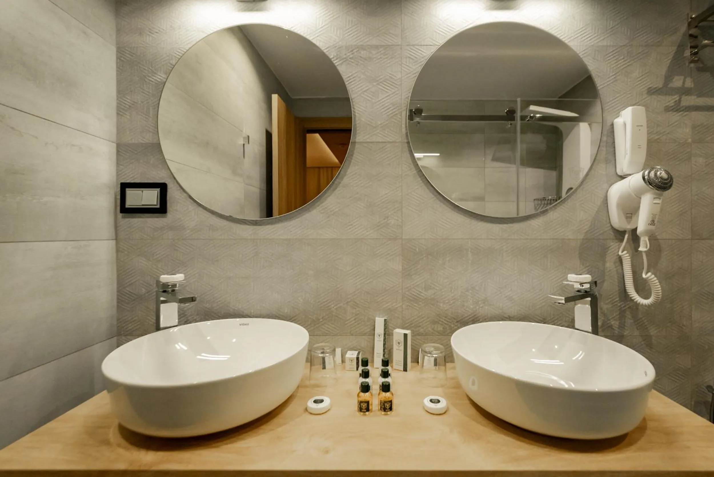 Shower in AD HOTEL HYDRA