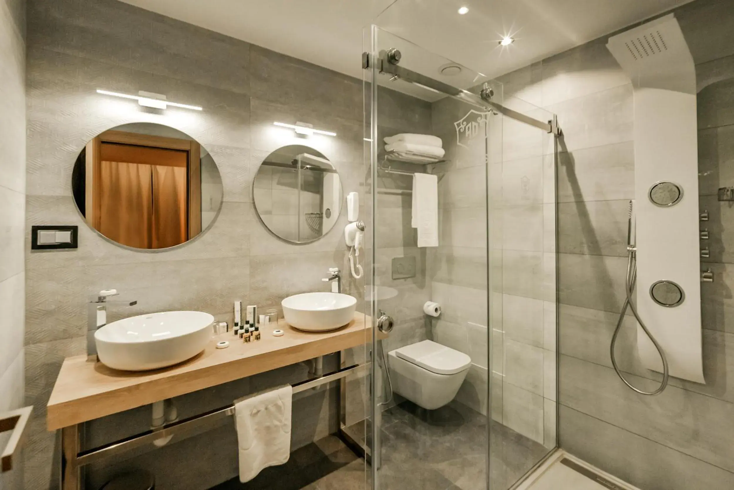 Deluxe Twin Room - single occupancy in AD HOTEL HYDRA Deluxe Twin Room - single occupancy in AD HOTEL HYDRA