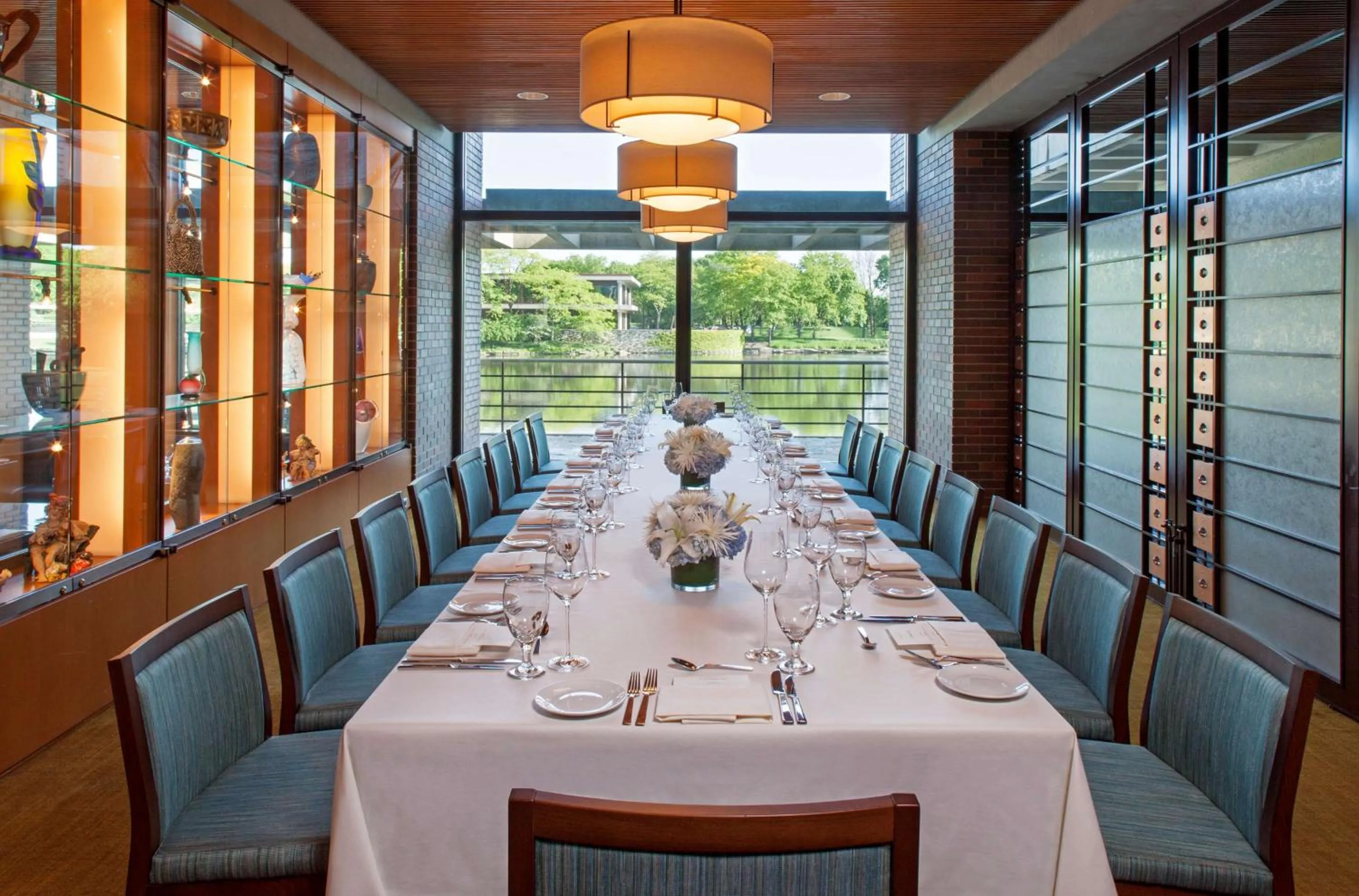 Restaurant/places to eat in Hyatt Lodge Oak Brook Chicago