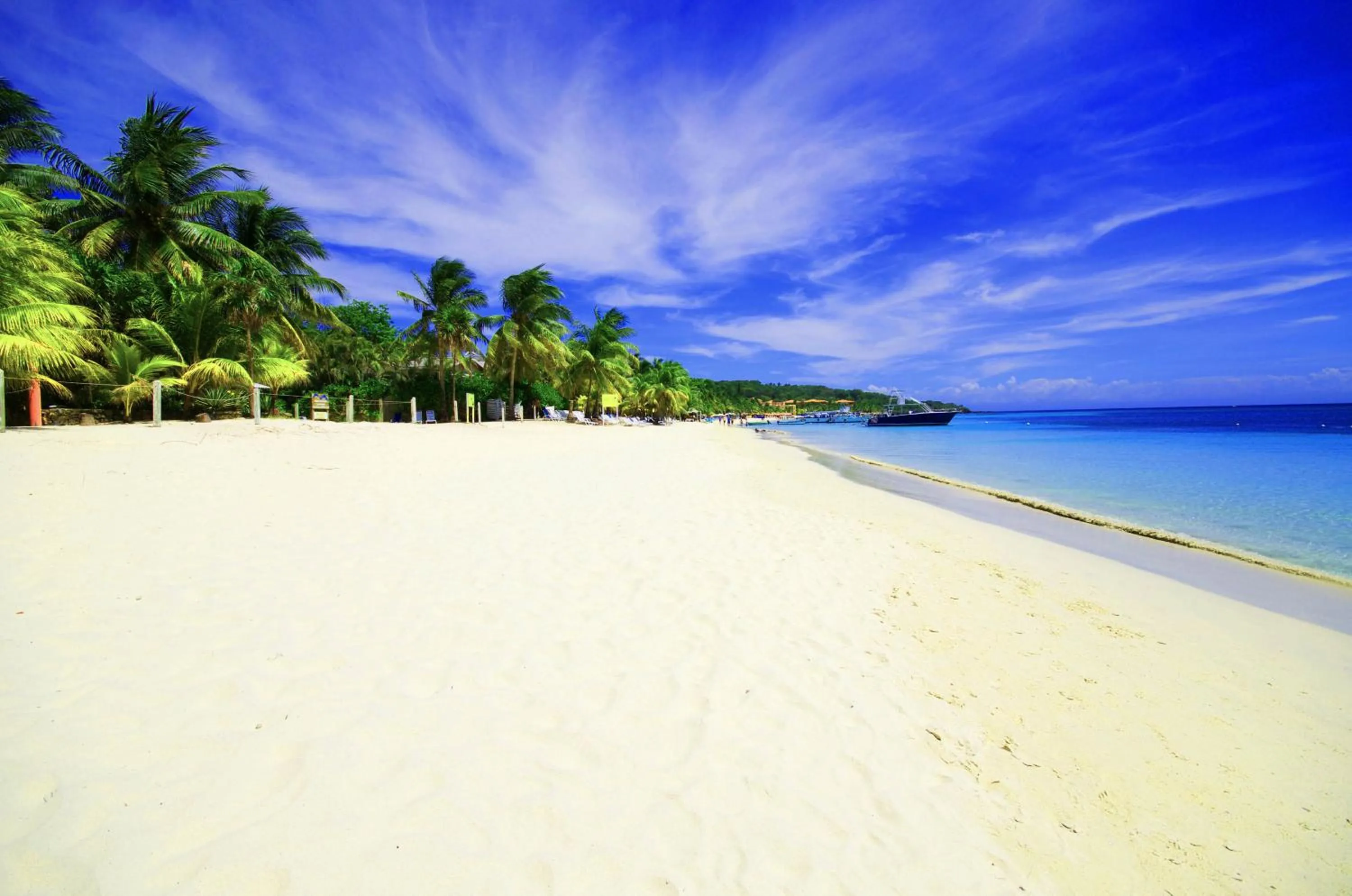 Day in Hotel Posada Seremein ,West Bay ,Roatan