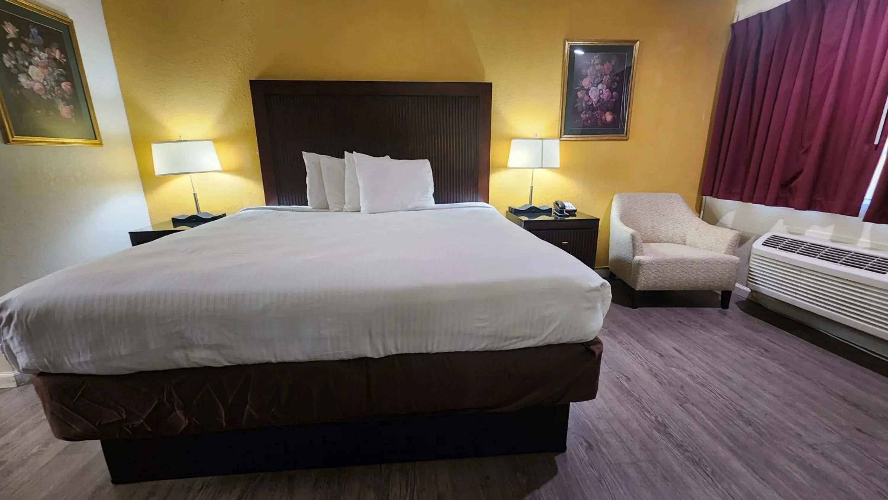 King Room - Disability Access/Non-Smoking in Mission Inn and Suites King Room - Disability Access/Non-Smoking in Mission Inn and Suites